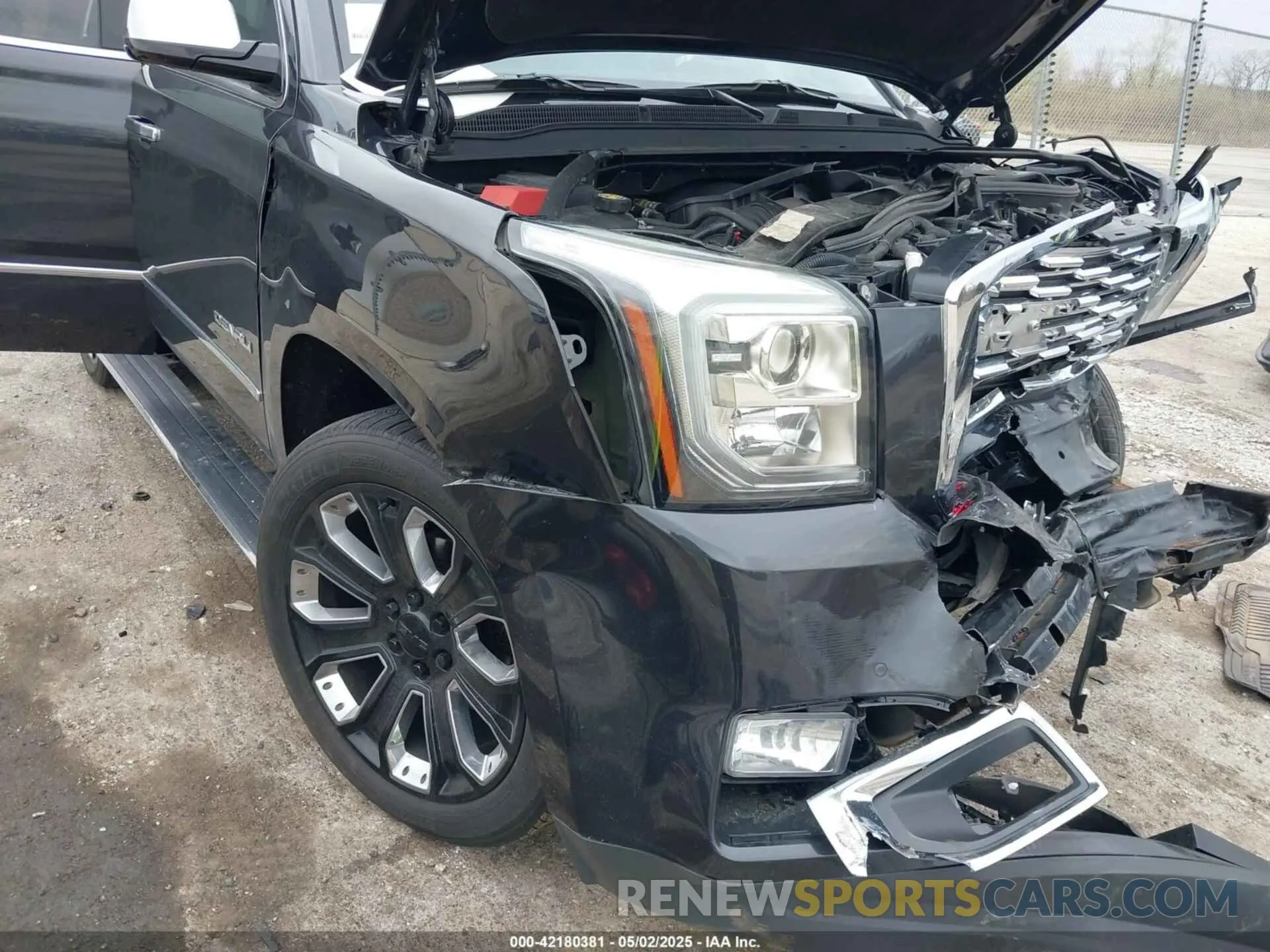 6 fotografías del automóvil dañado 1GKS2CKJ4LR137778 GMC YUKON 2020