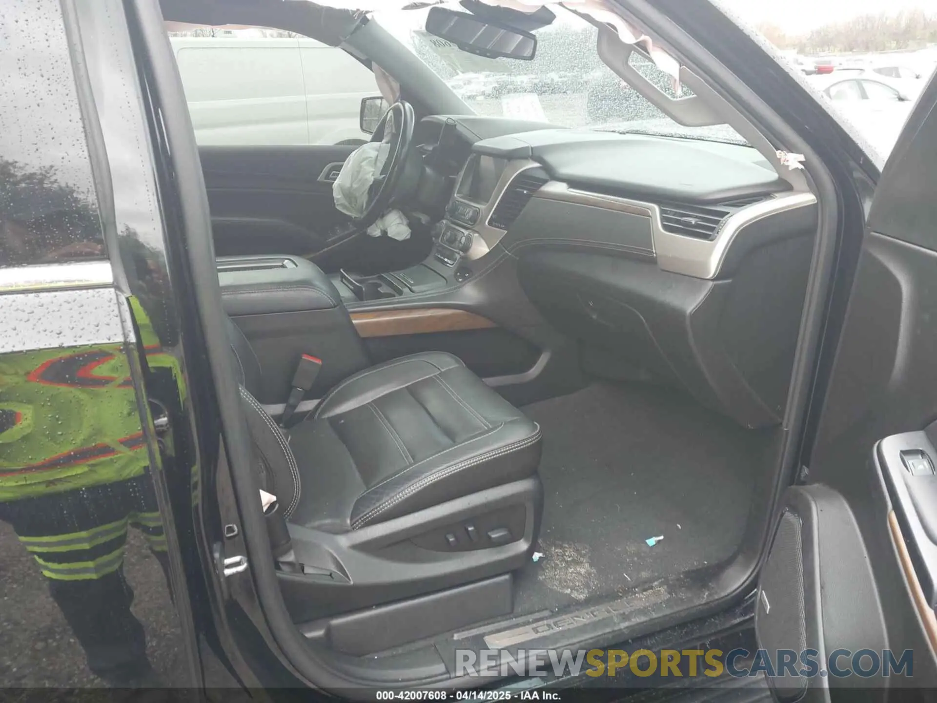 5 fotografías del automóvil dañado 1GKS2CKJ7LR286654 GMC YUKON 2020