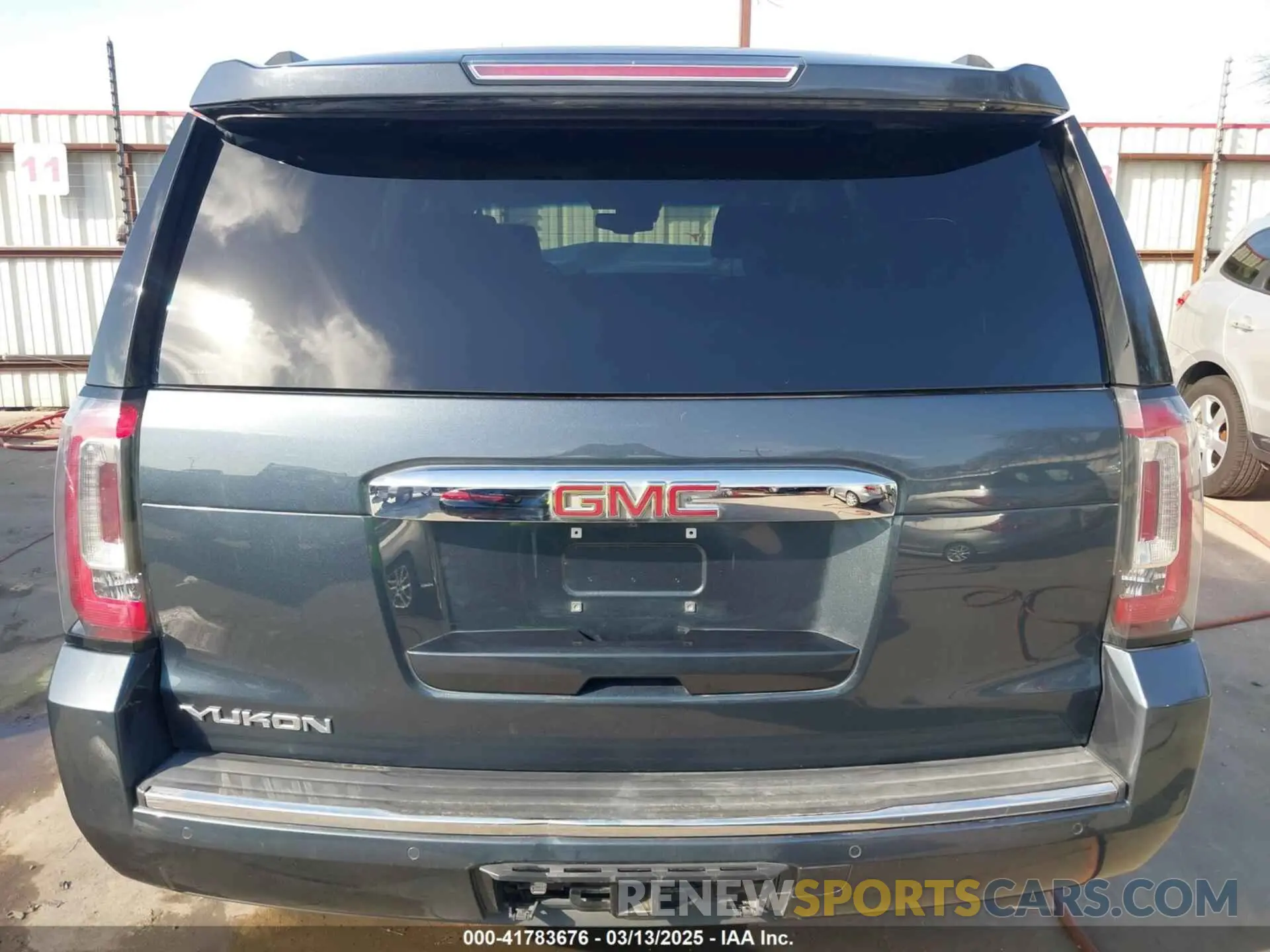 17 fotografías del automóvil dañado 1GKS2CKJ8LR108770 GMC YUKON 2020