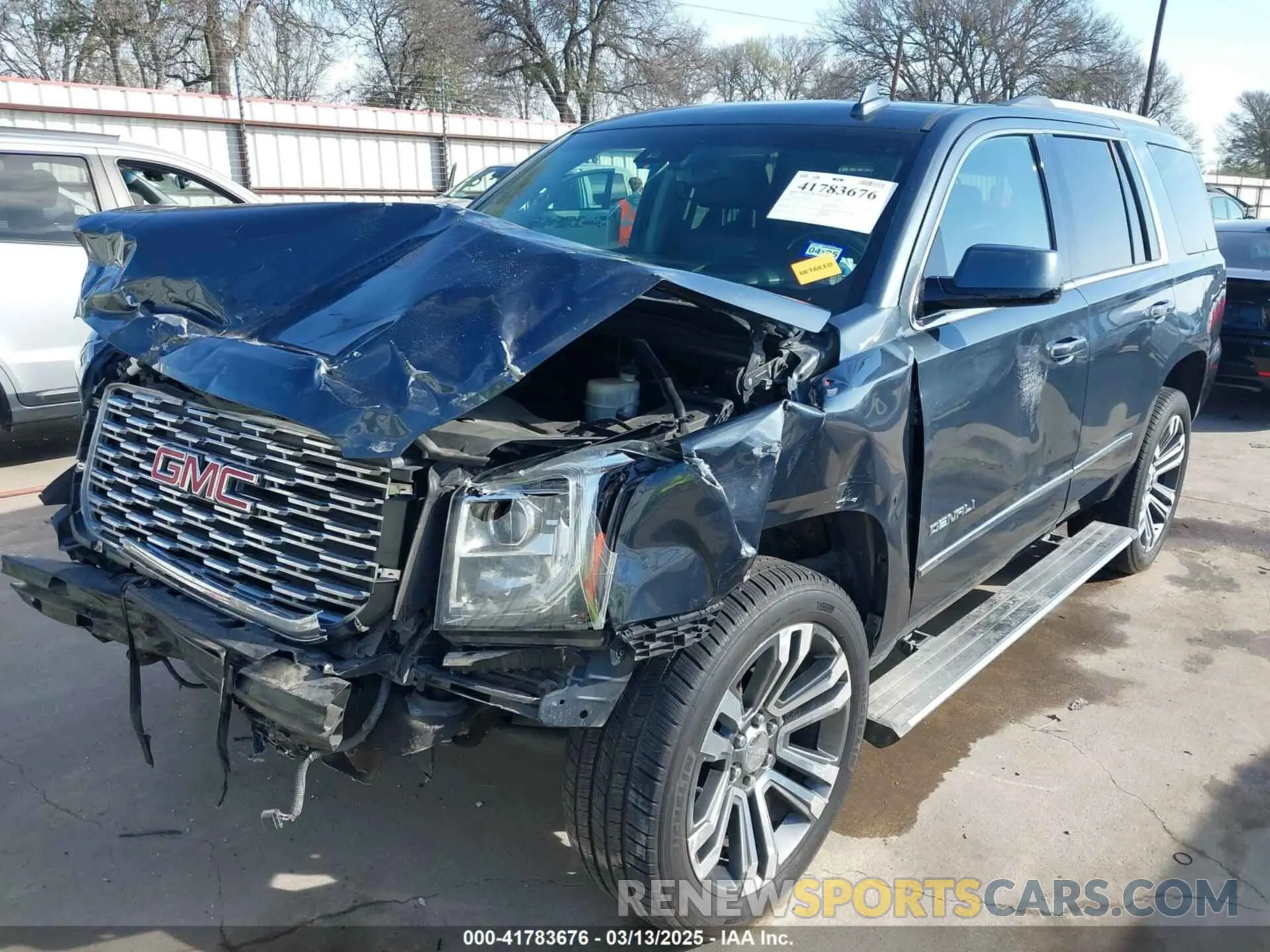 2 fotografías del automóvil dañado 1GKS2CKJ8LR108770 GMC YUKON 2020