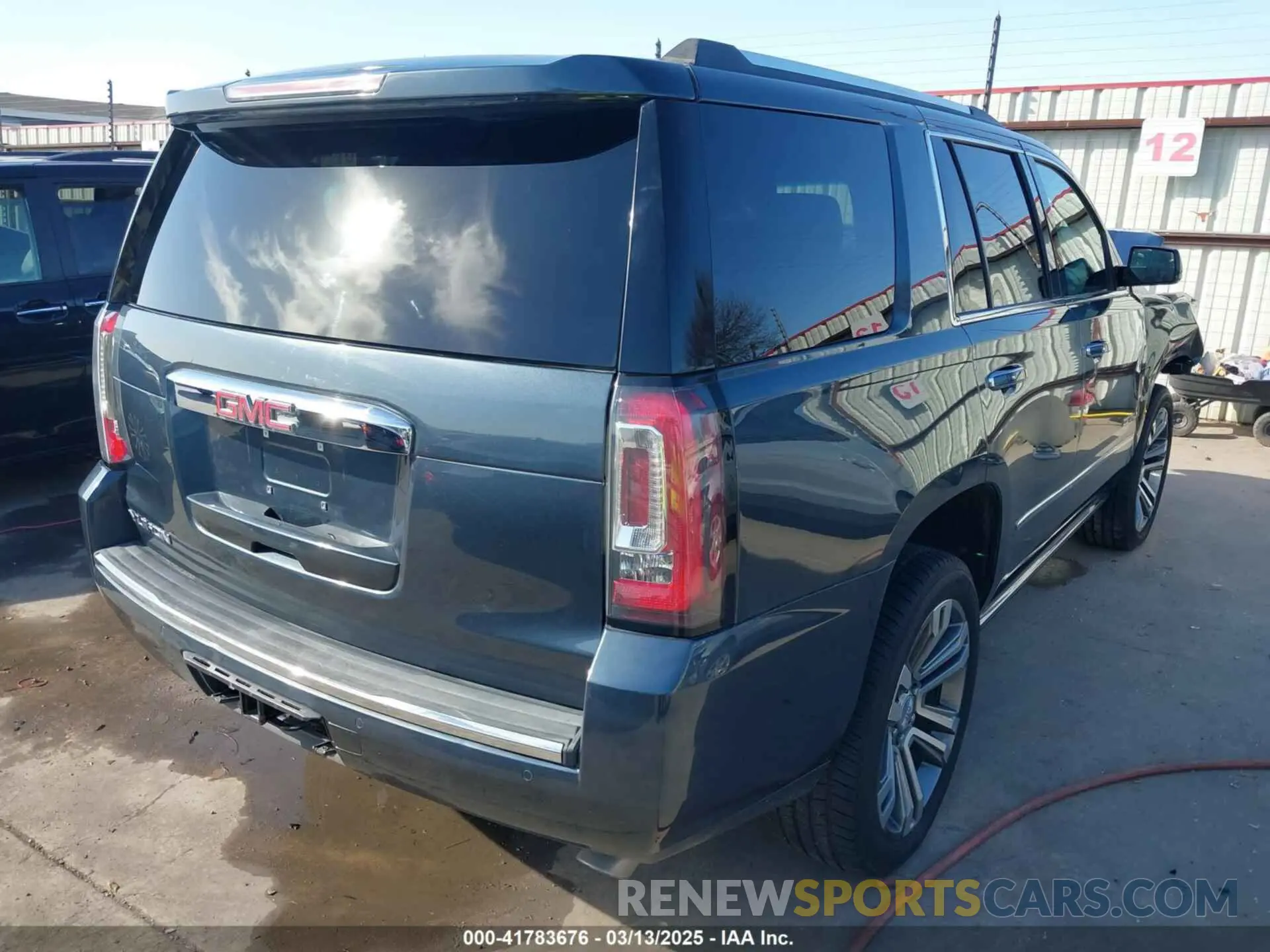 4 fotografías del automóvil dañado 1GKS2CKJ8LR108770 GMC YUKON 2020