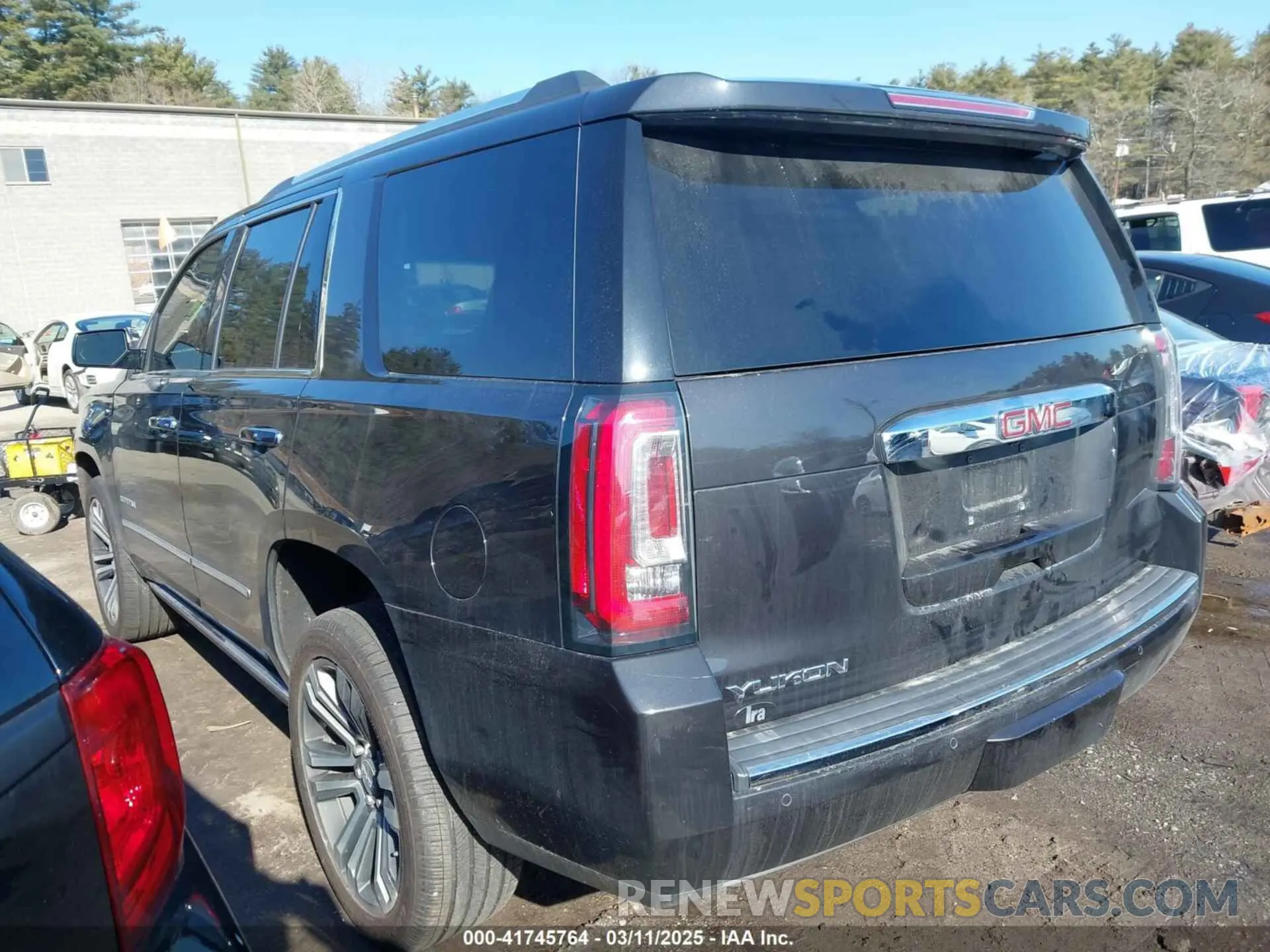 15 fotografías del automóvil dañado 1GKS2CKJXLR204111 GMC YUKON 2020