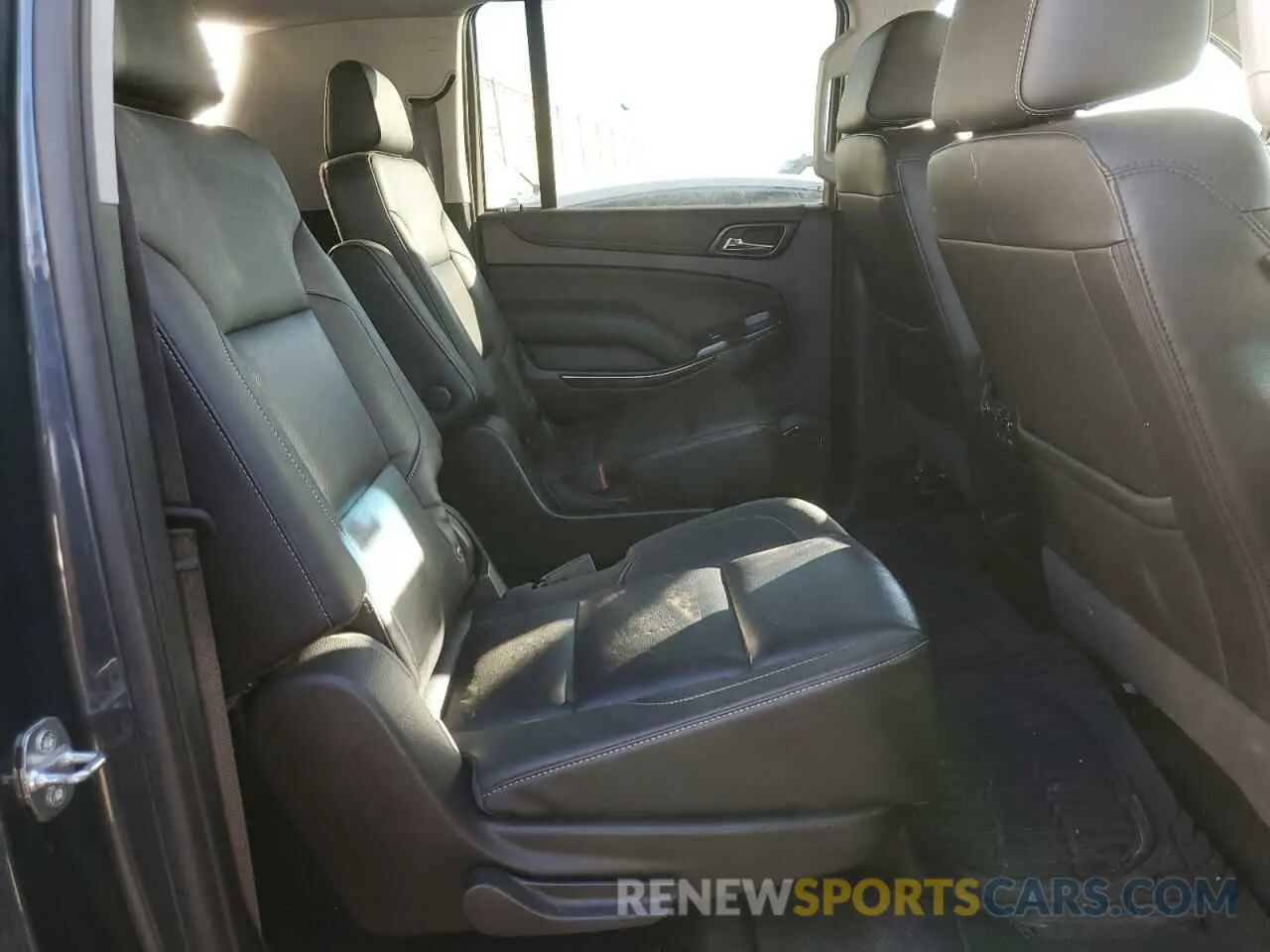 11 fotografías del automóvil dañado 1GKS2GKC9LR134559 GMC YUKON 2020