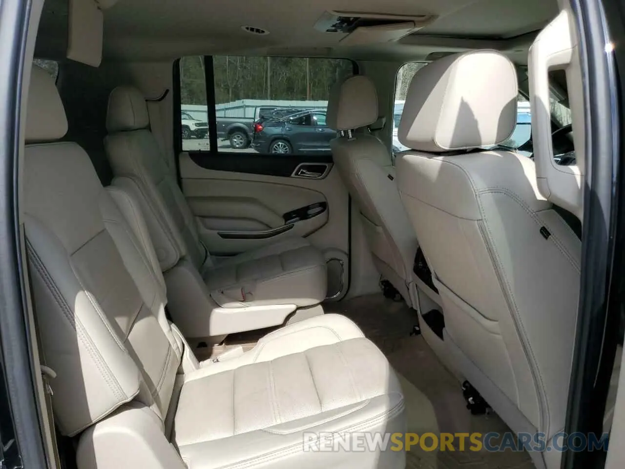 10 fotografías del automóvil dañado 1GKS2HKJ4LR265631 GMC YUKON 2020