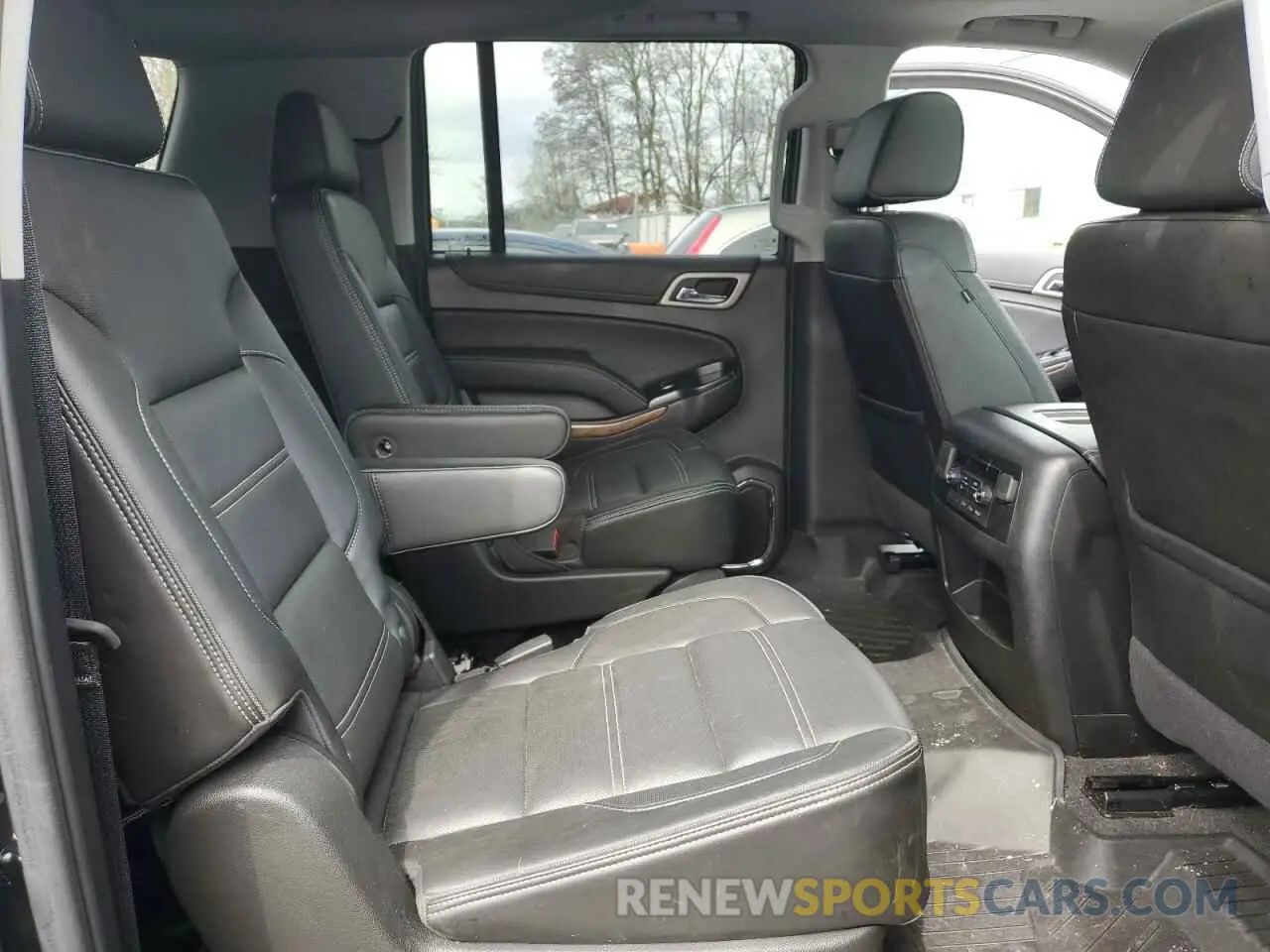 11 fotografías del automóvil dañado 1GKS2HKJ6LR303991 GMC YUKON 2020