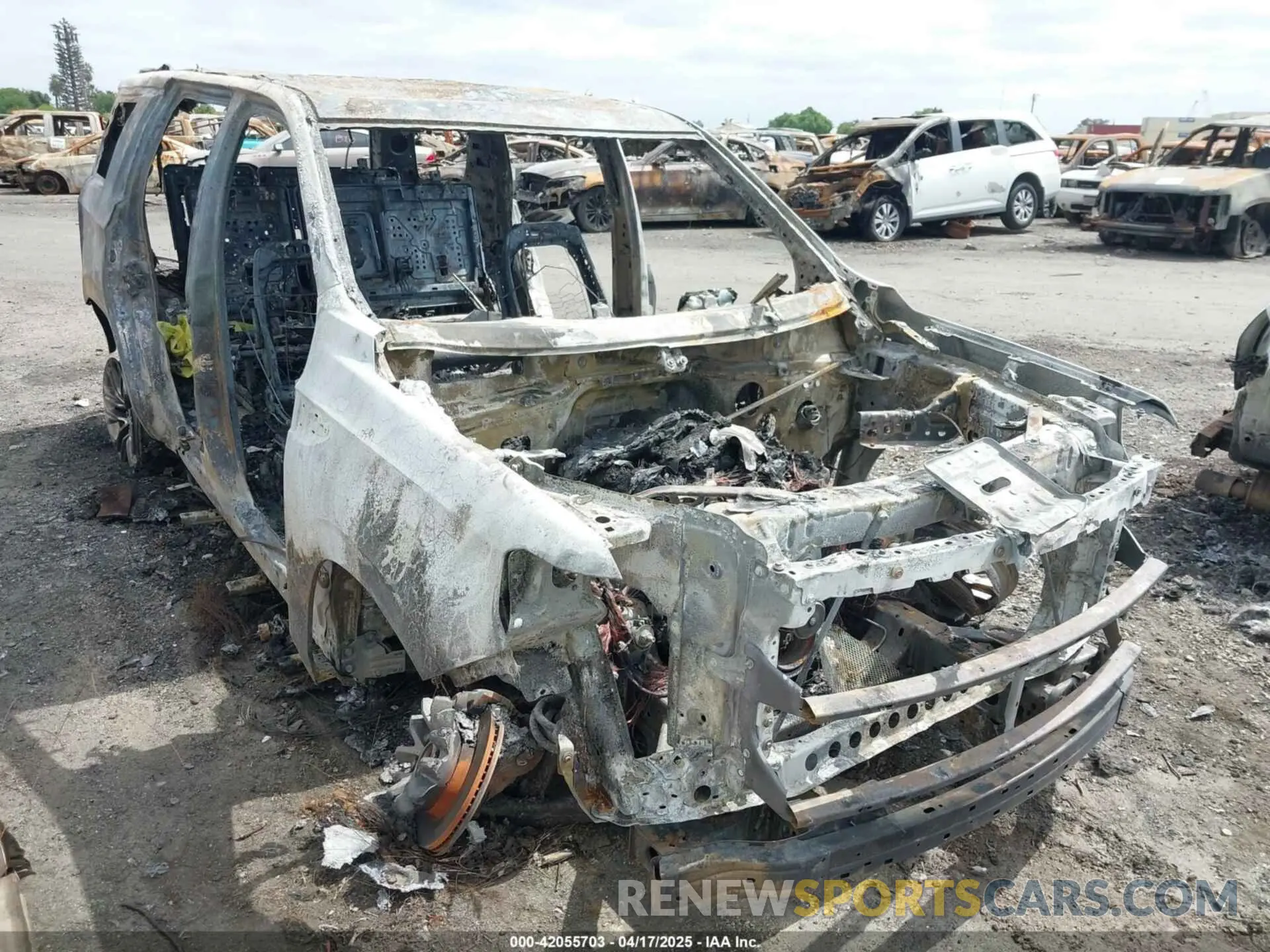 1 fotografías del automóvil dañado 1GKS1BKD0MR249521 GMC YUKON 2021