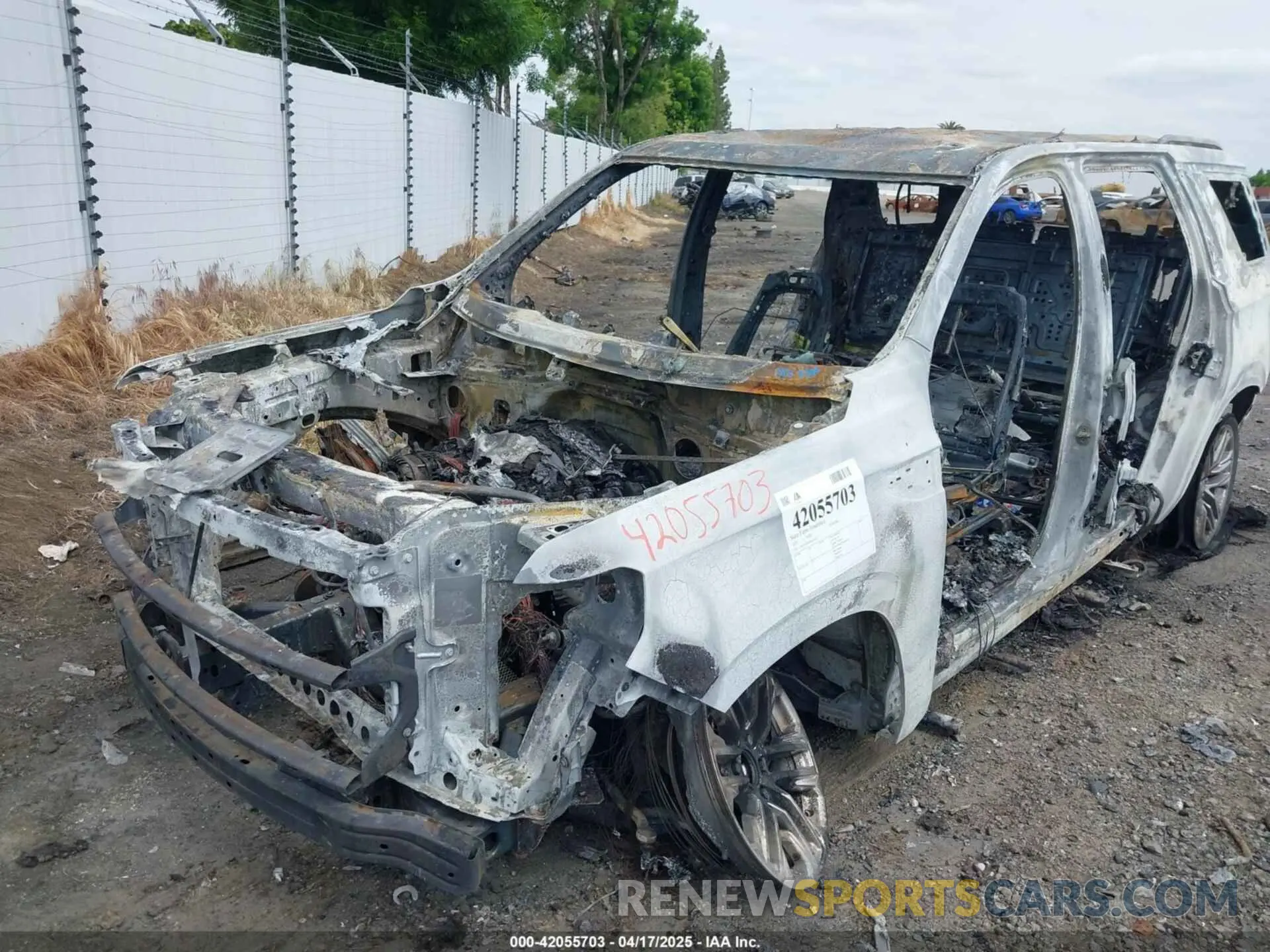 6 fotografías del automóvil dañado 1GKS1BKD0MR249521 GMC YUKON 2021