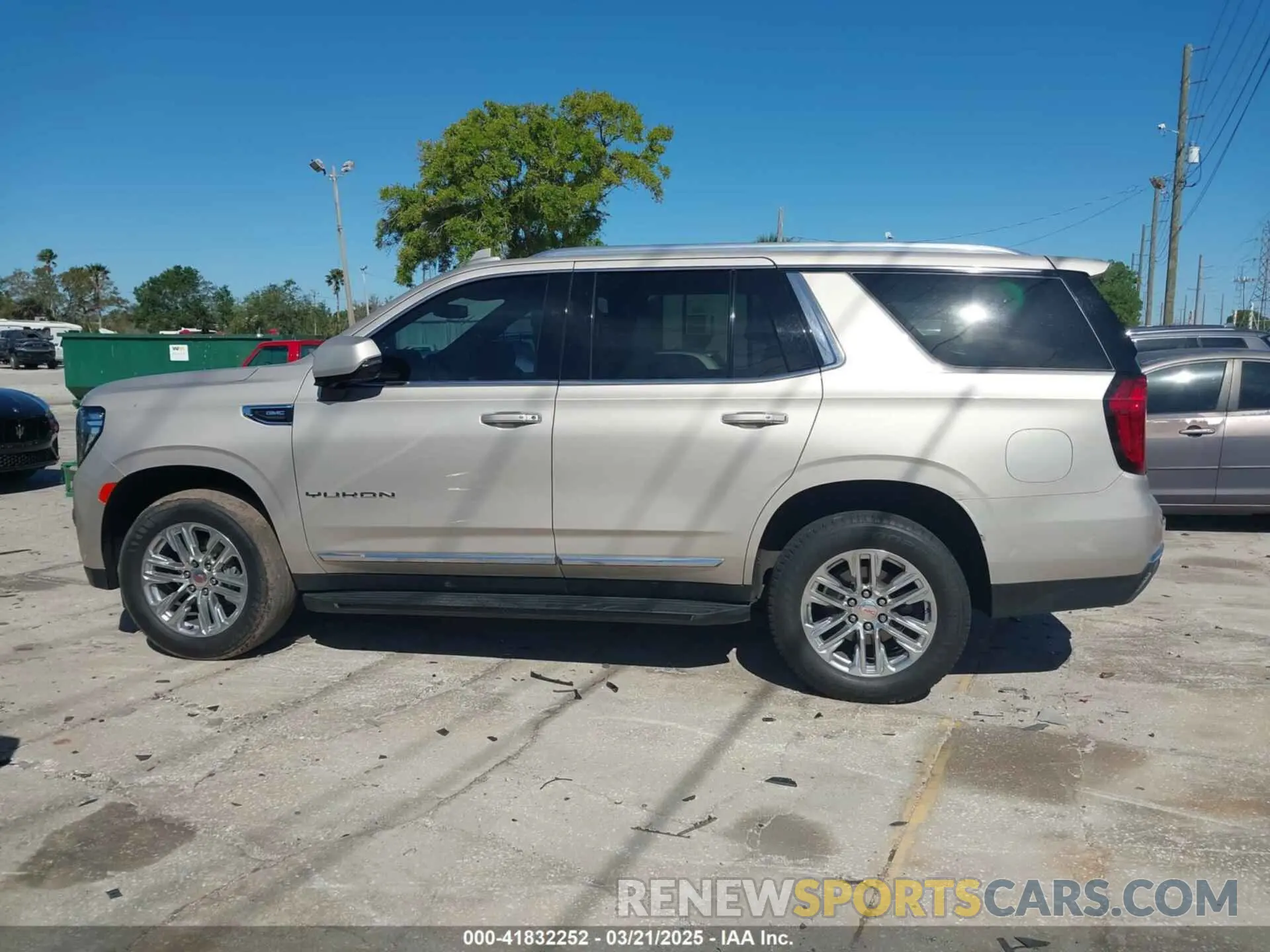 13 fotografías del automóvil dañado 1GKS1BKD3MR168352 GMC YUKON 2021