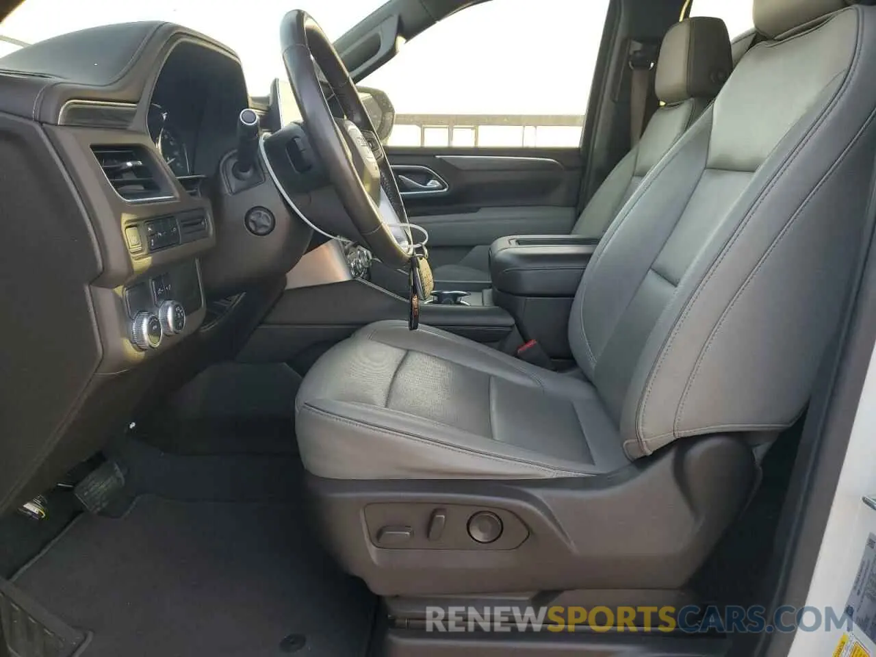 7 fotografías del automóvil dañado 1GKS1BKD9MR442072 GMC YUKON 2021