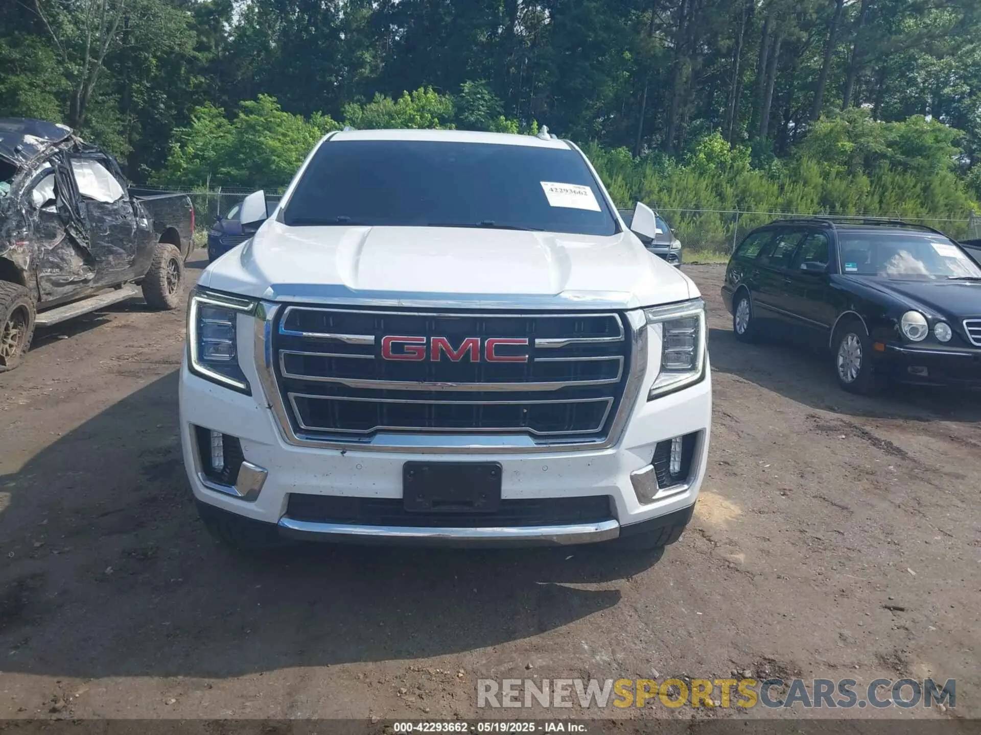 12 fotografías del automóvil dañado 1GKS1BKDXMR284292 GMC YUKON 2021