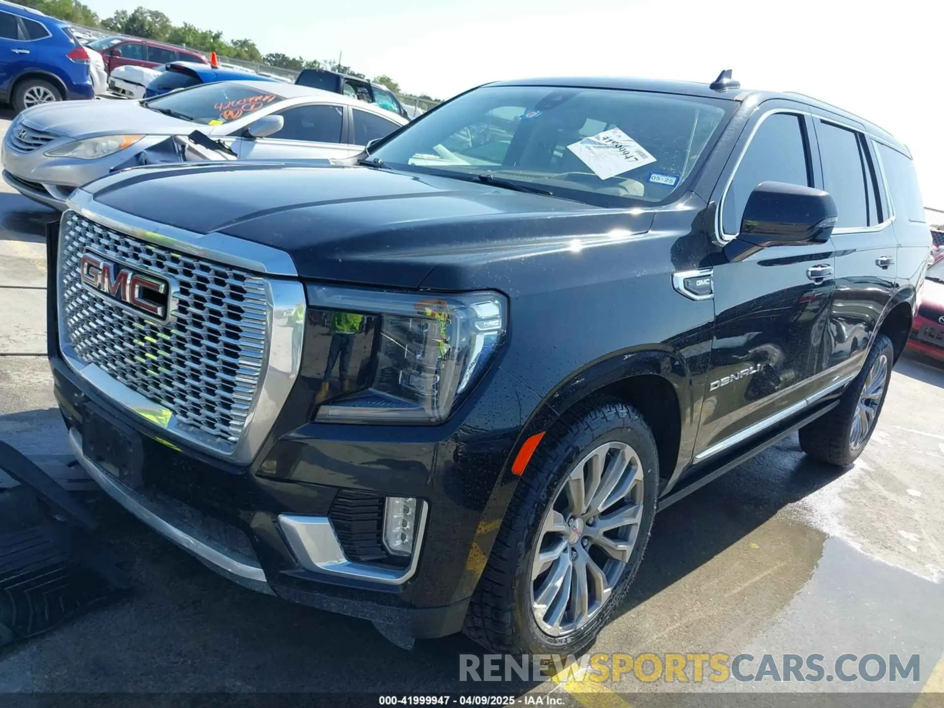2 fotografías del automóvil dañado 1GKS1DKL2MR302030 GMC YUKON 2021
