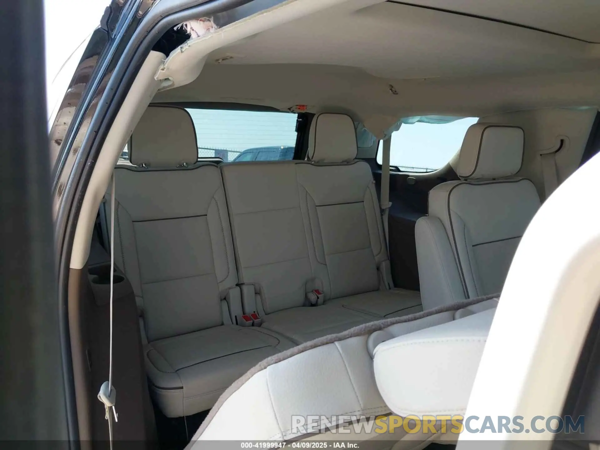 8 fotografías del automóvil dañado 1GKS1DKL2MR302030 GMC YUKON 2021