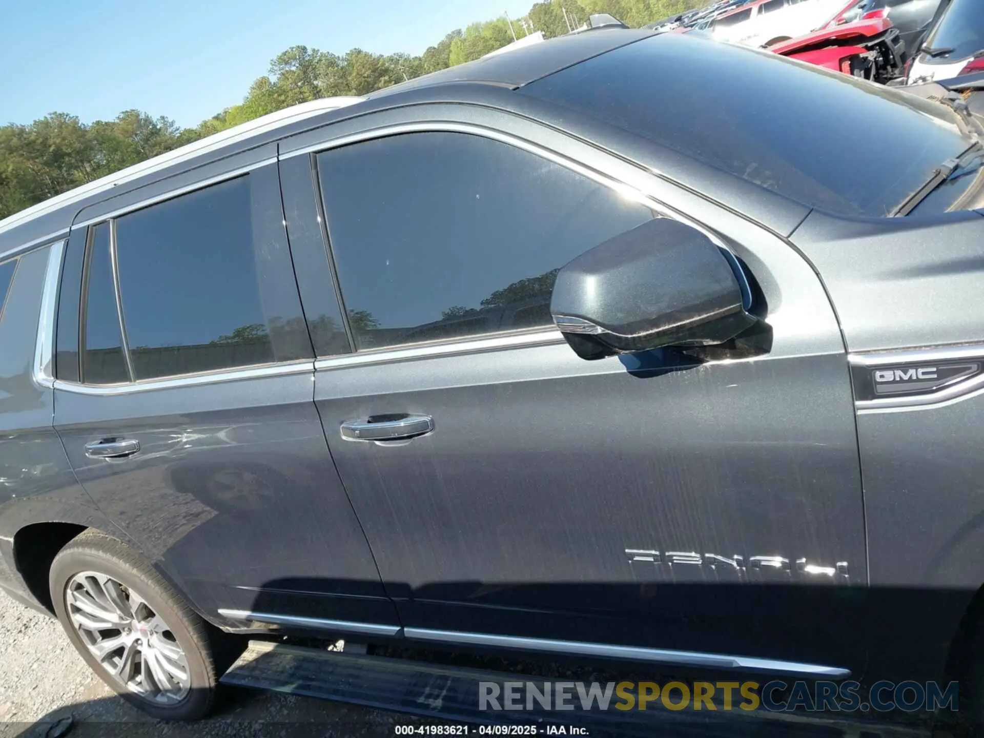 13 fotografías del automóvil dañado 1GKS1DKLXMR278947 GMC YUKON 2021