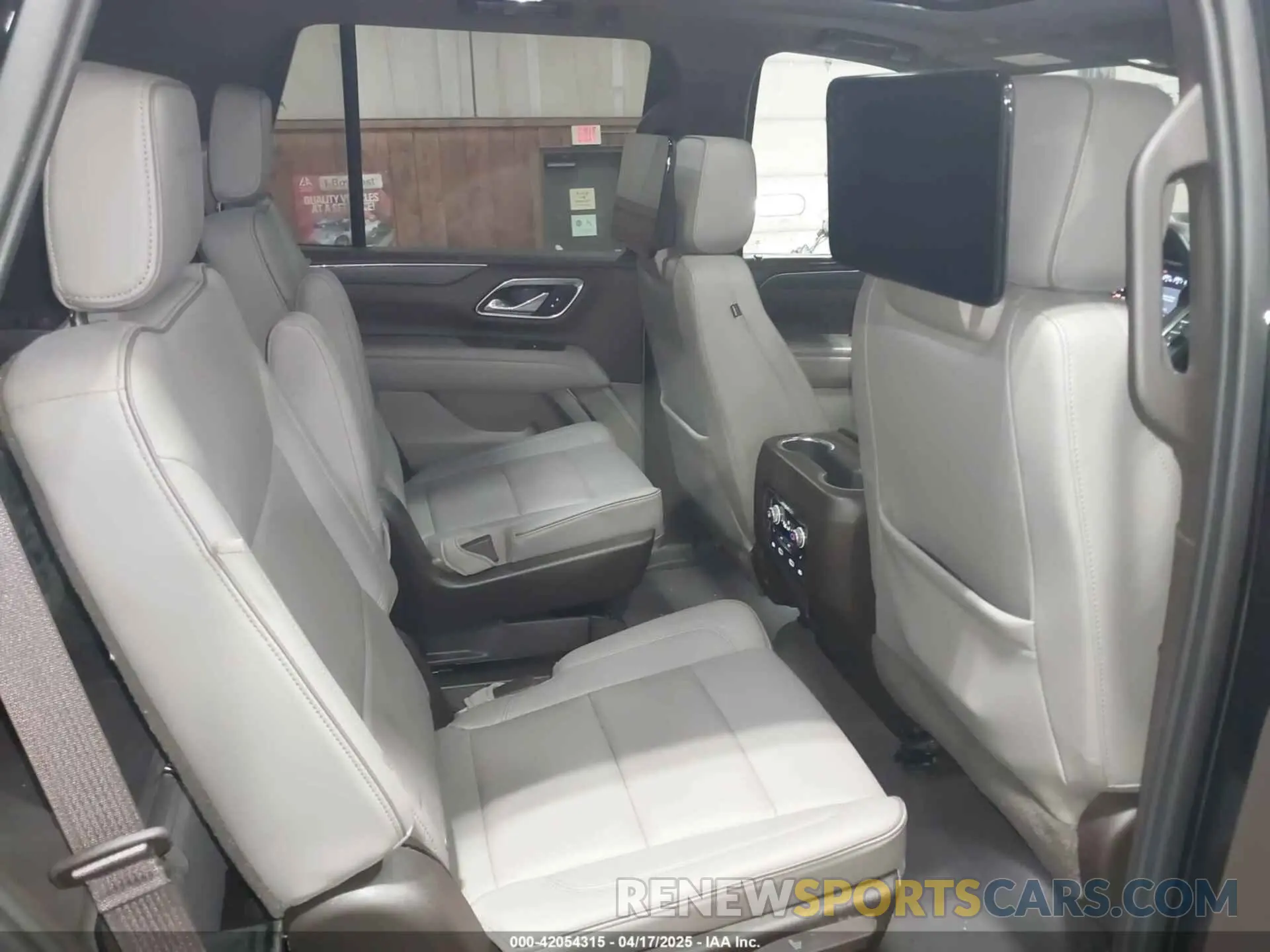 8 fotografías del automóvil dañado 1GKS2BKD2MR185771 GMC YUKON 2021