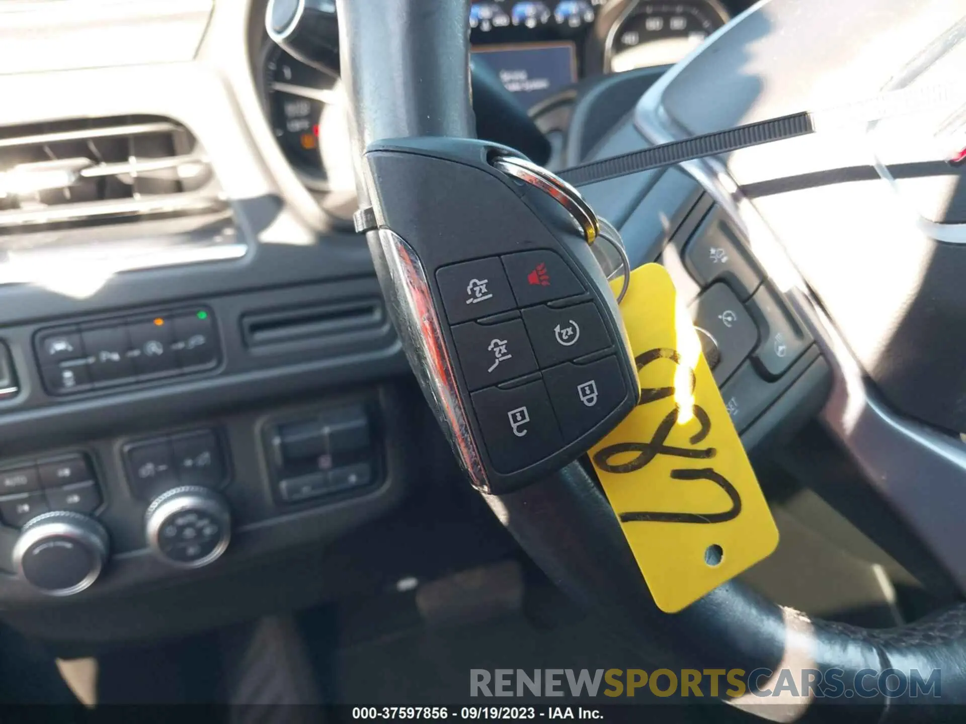 11 fotografías del automóvil dañado 1GKS2BKD4MR116497 GMC YUKON 2021