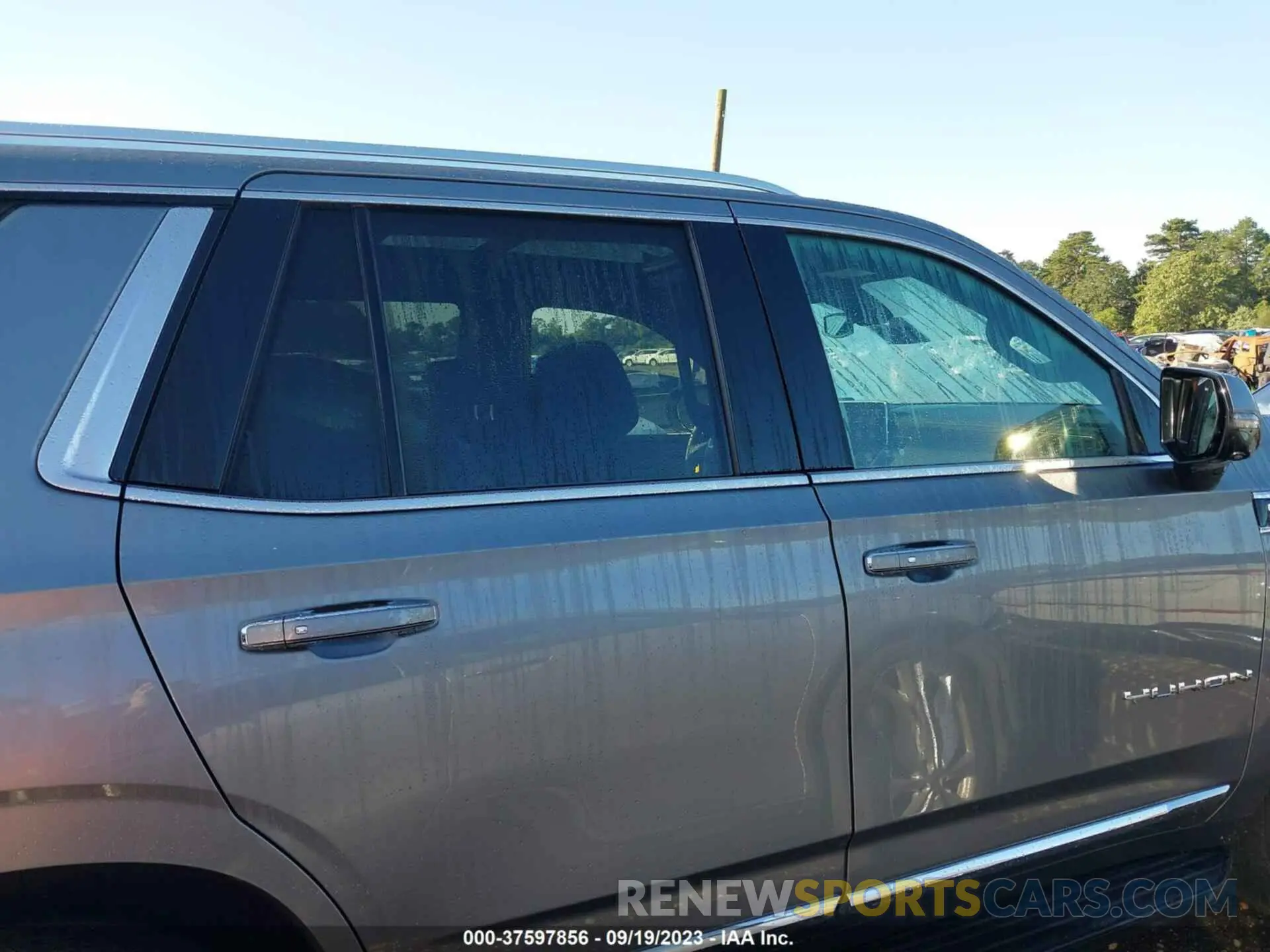 13 fotografías del automóvil dañado 1GKS2BKD4MR116497 GMC YUKON 2021