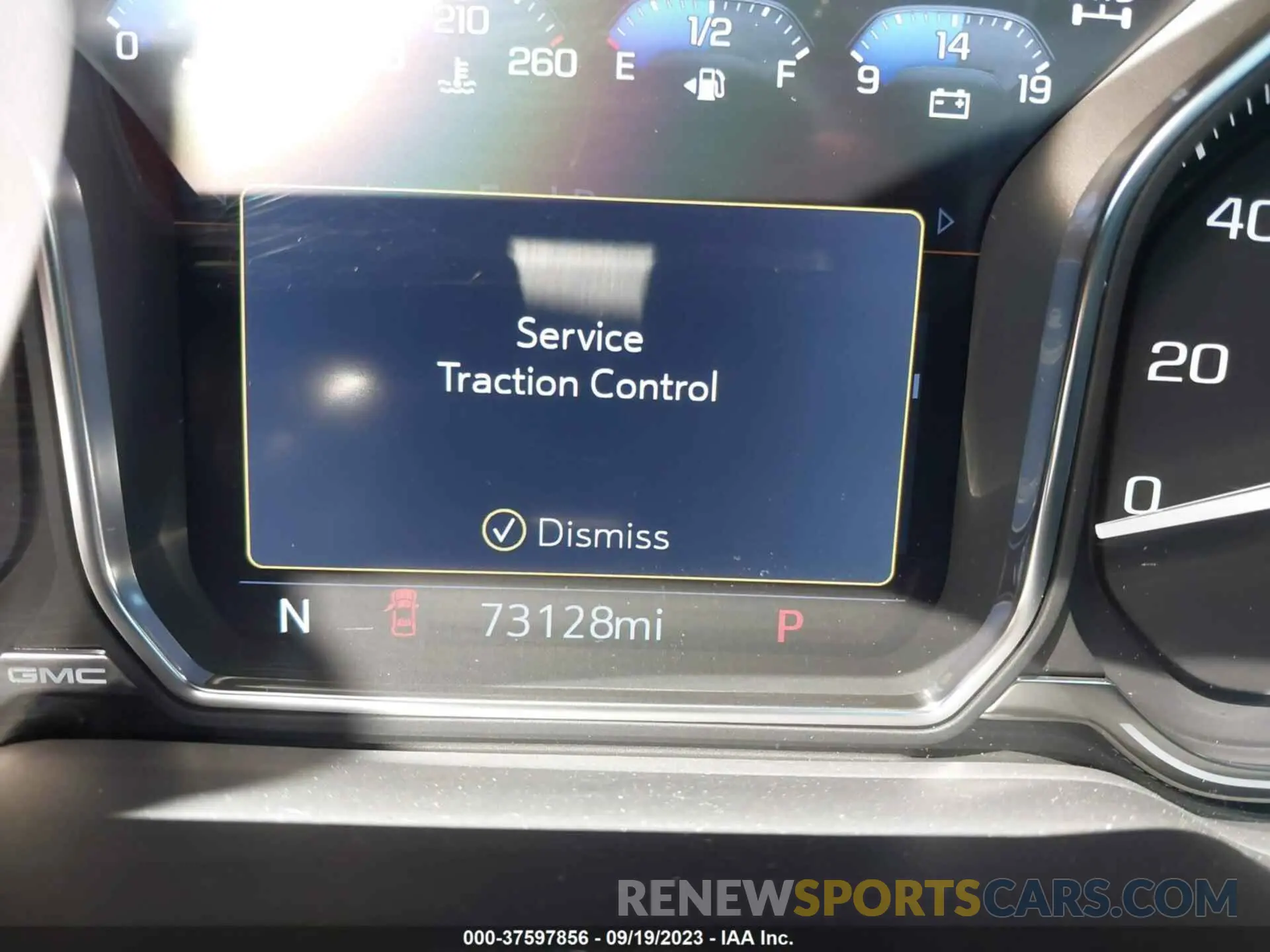 15 fotografías del automóvil dañado 1GKS2BKD4MR116497 GMC YUKON 2021