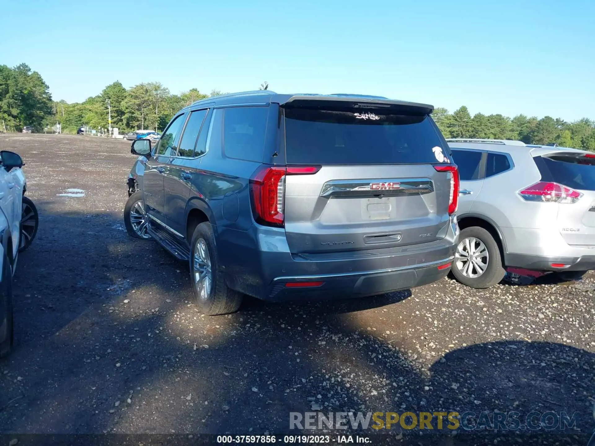 3 fotografías del automóvil dañado 1GKS2BKD4MR116497 GMC YUKON 2021