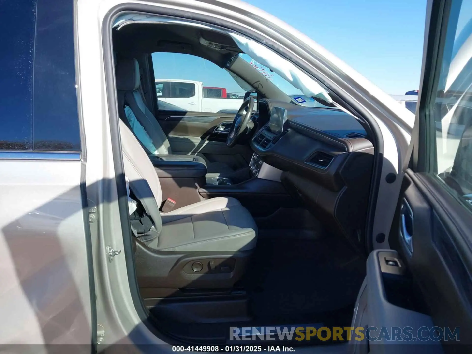 5 fotografías del automóvil dañado 1GKS2BKD5MR424083 GMC YUKON 2021