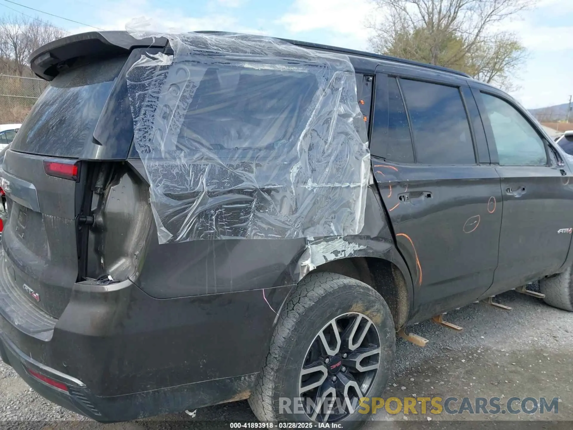 17 fotografías del automóvil dañado 1GKS2CKD7MR458189 GMC YUKON 2021