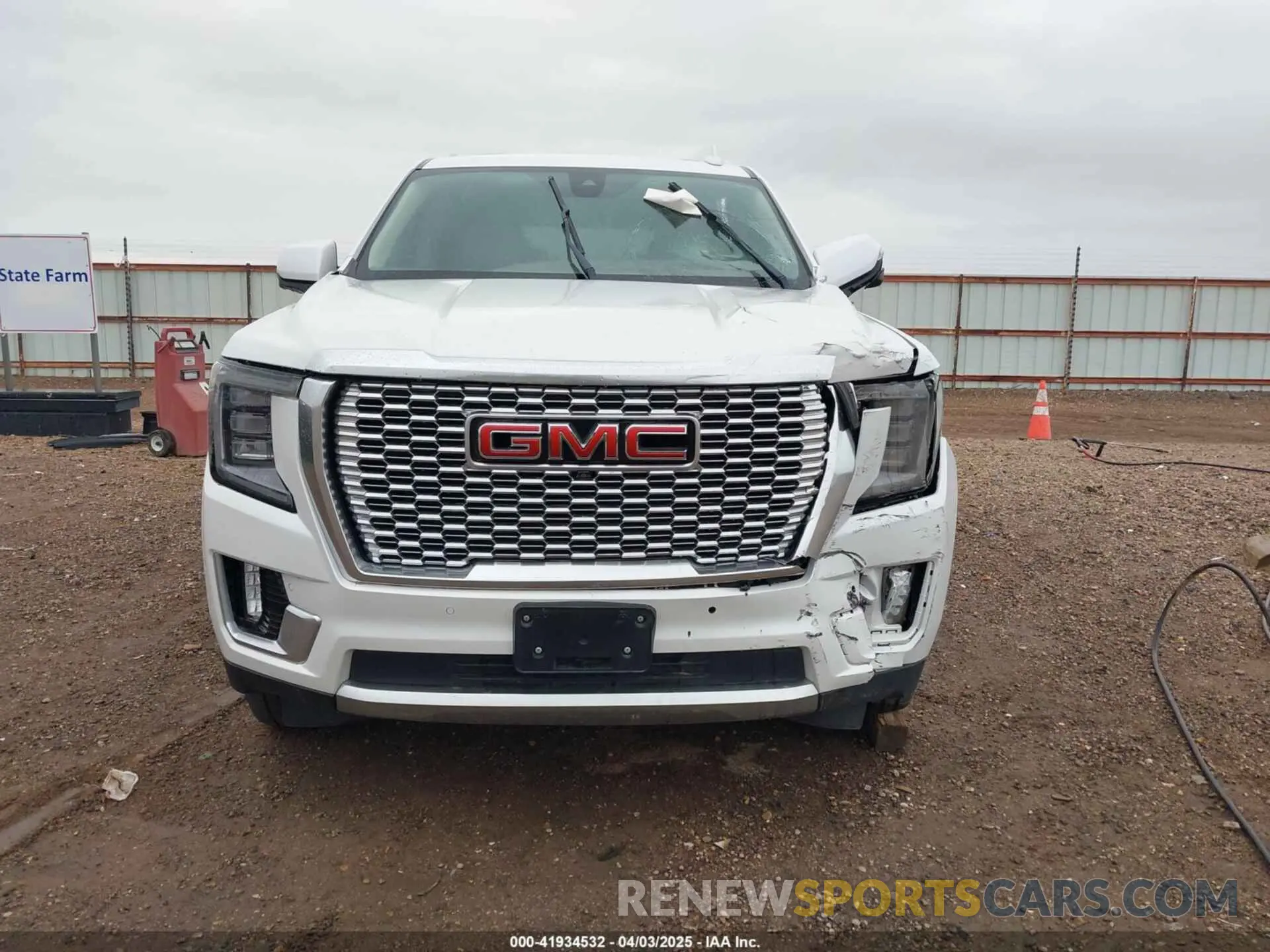 12 fotografías del automóvil dañado 1GKS2DKL0MR178210 GMC YUKON 2021
