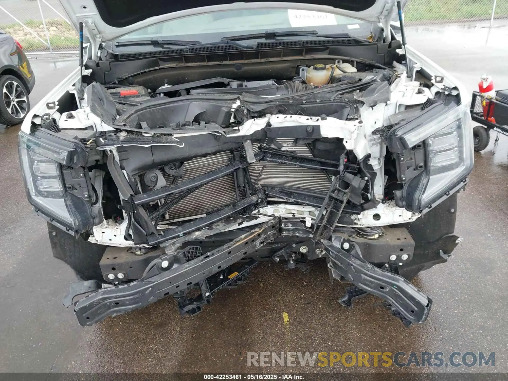 6 fotografías del automóvil dañado 1GKS2DKL1MR473977 GMC YUKON 2021
