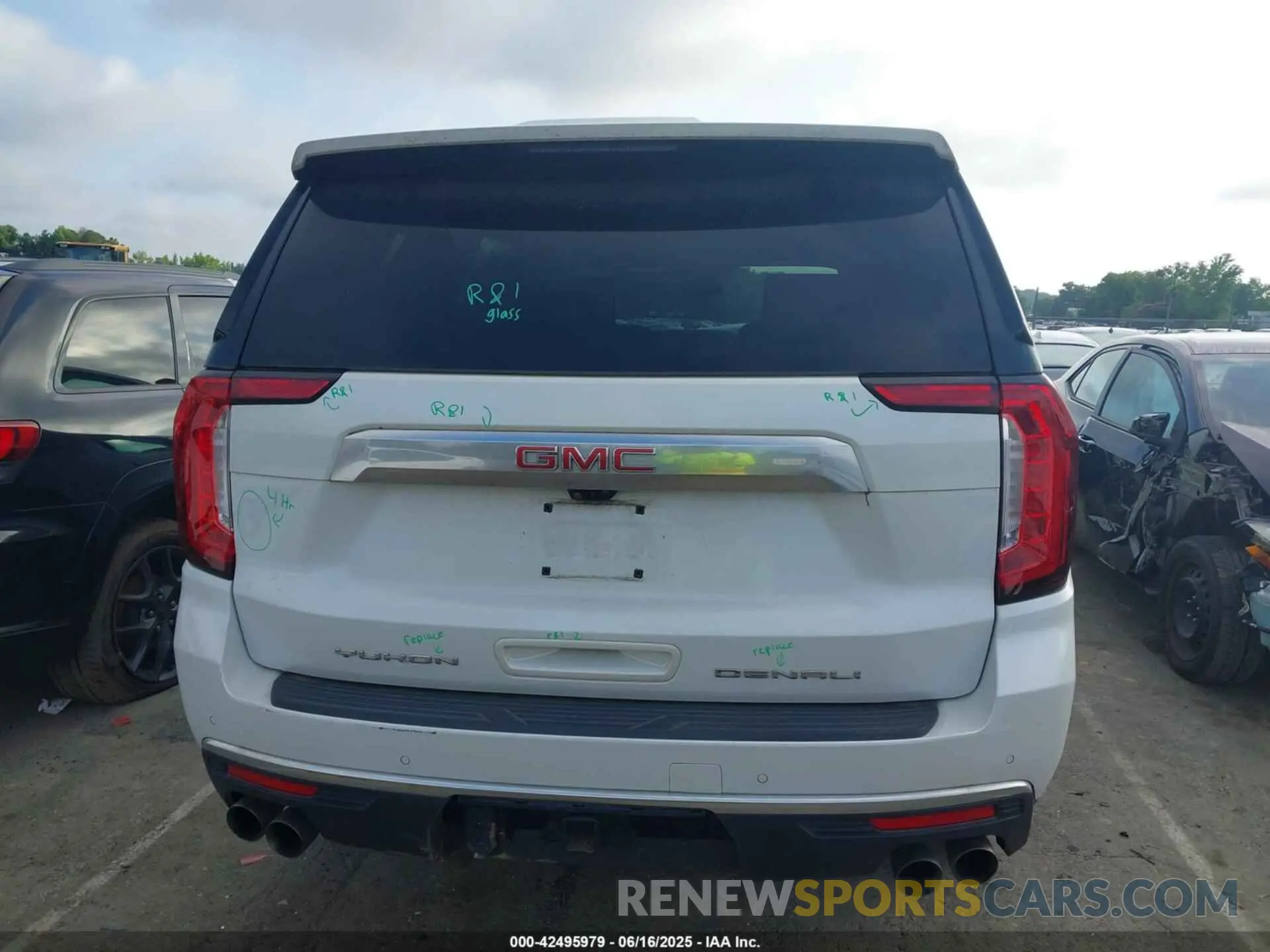 16 fotografías del automóvil dañado 1GKS2DKL2MR446965 GMC YUKON 2021
