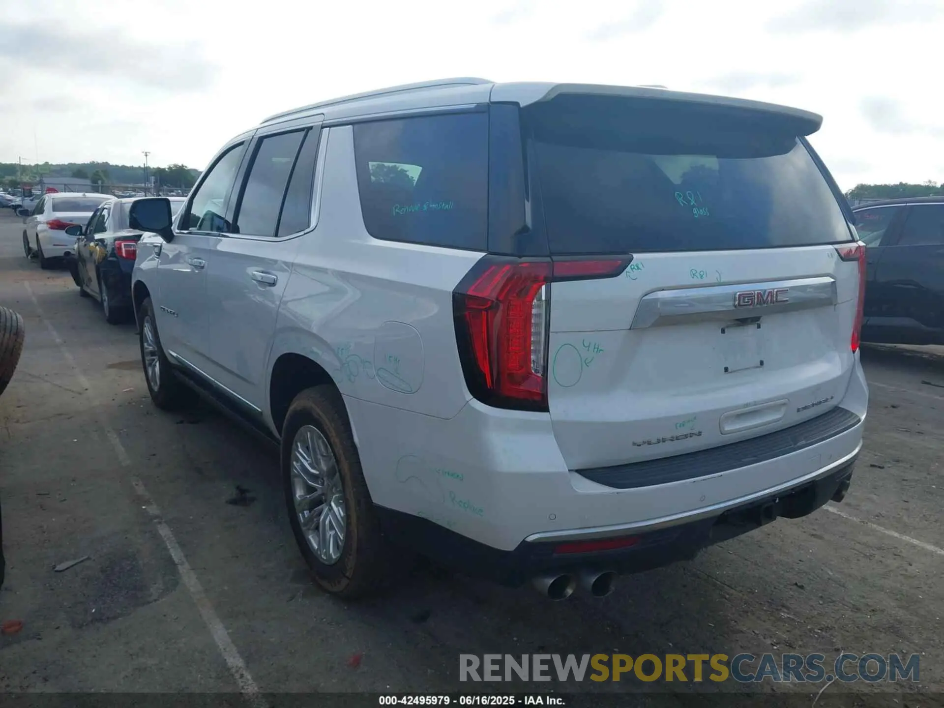 3 fotografías del automóvil dañado 1GKS2DKL2MR446965 GMC YUKON 2021