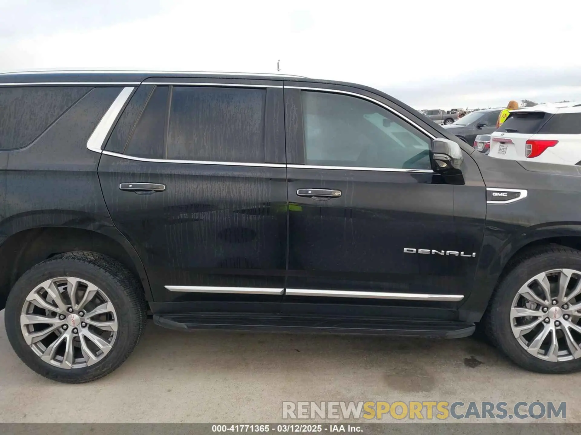 14 fotografías del automóvil dañado 1GKS2DKL3MR308321 GMC YUKON 2021