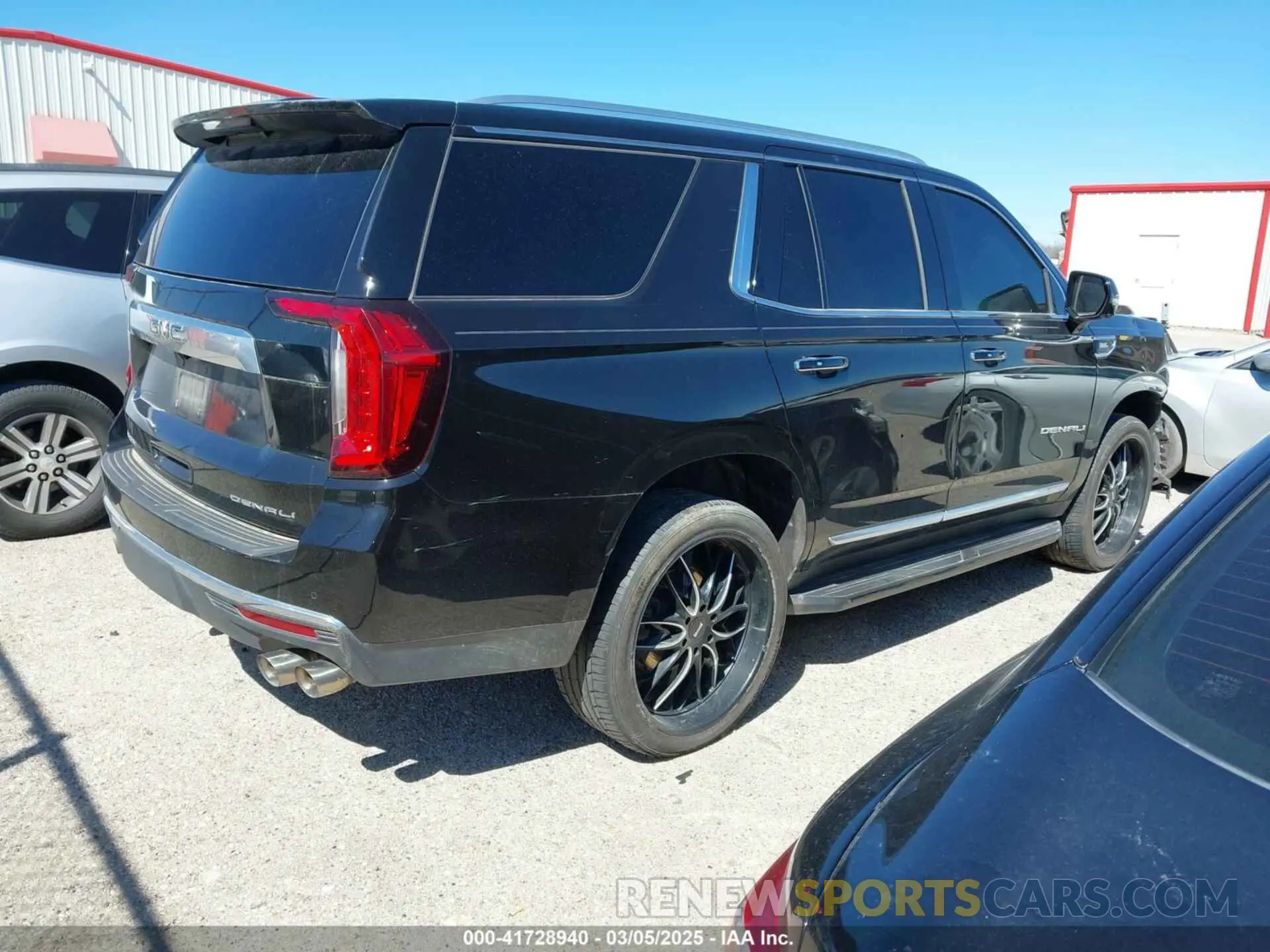 4 fotografías del automóvil dañado 1GKS2DKL3MR409536 GMC YUKON 2021