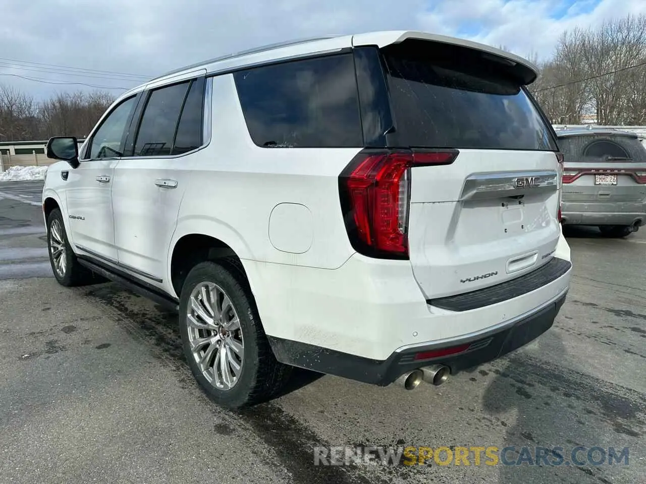 2 fotografías del automóvil dañado 1GKS2DKL7MR413606 GMC YUKON 2021