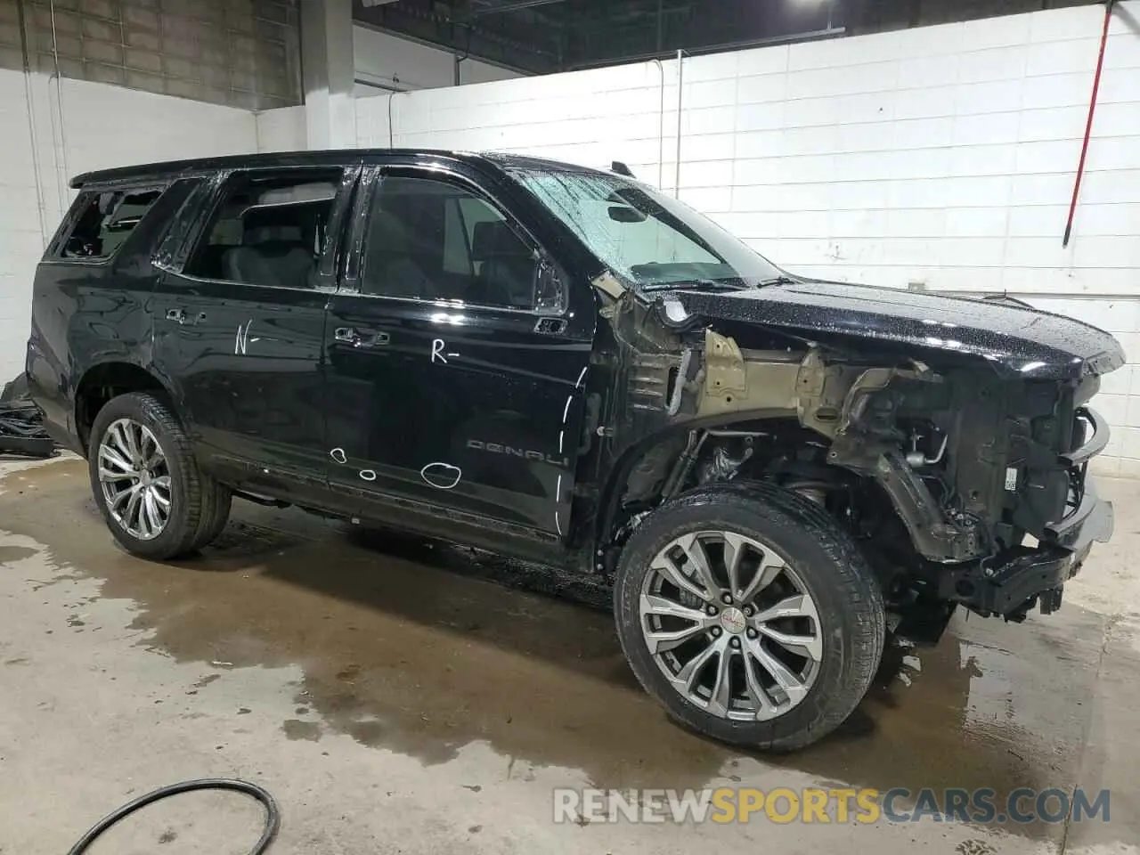 4 fotografías del automóvil dañado 1GKS2DKL8MR325681 GMC YUKON 2021