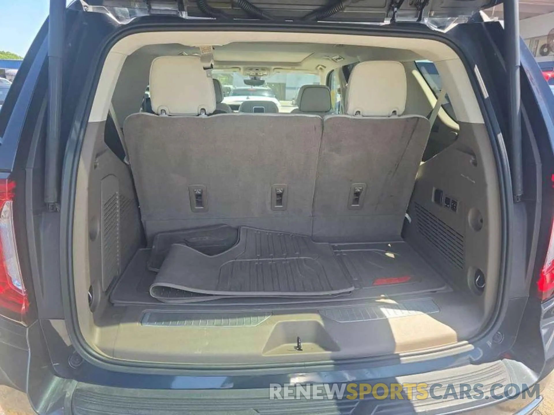3 fotografías del automóvil dañado 1GKS2DKLXMR125059 GMC YUKON 2021