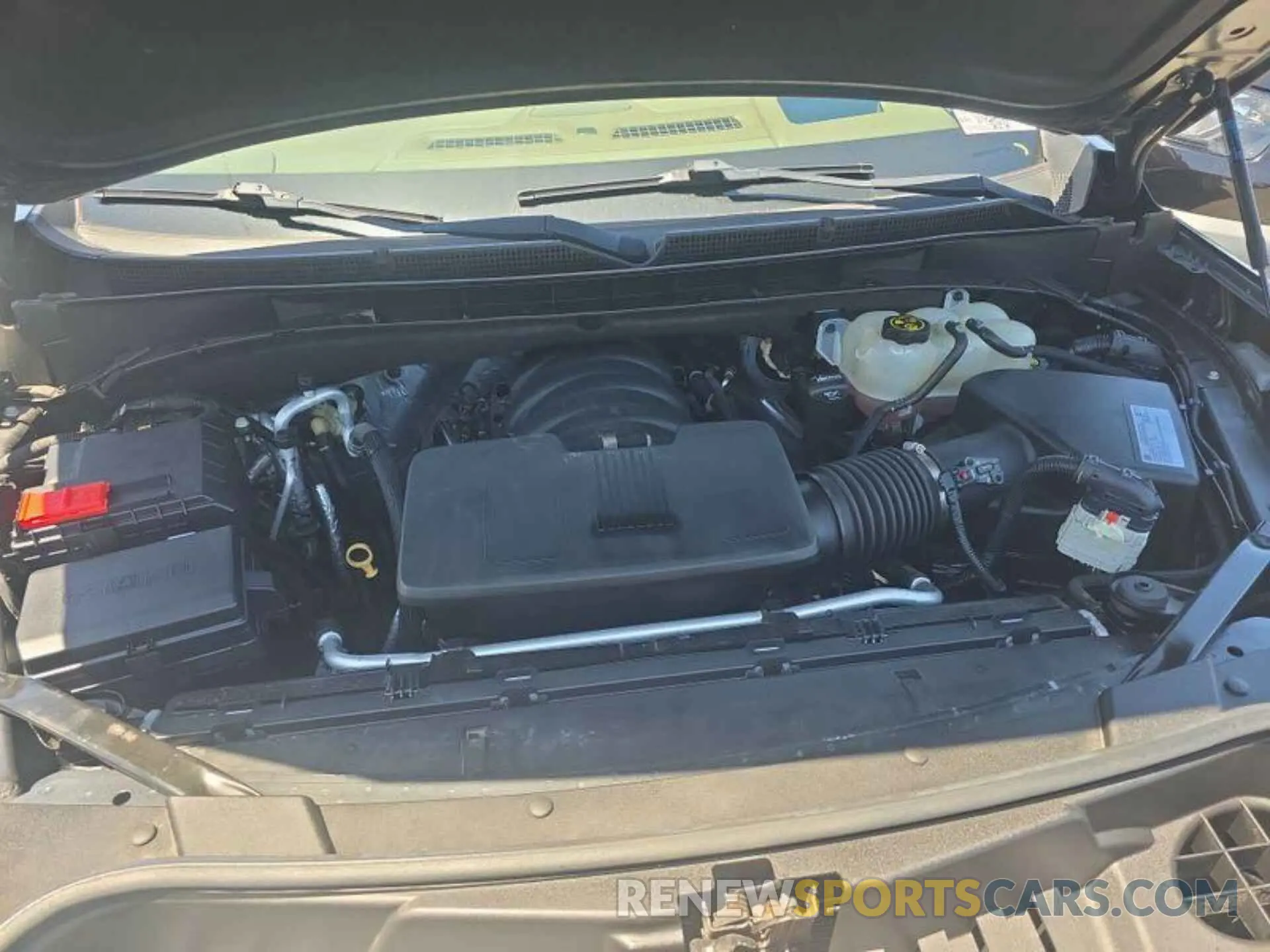 8 fotografías del automóvil dañado 1GKS2DKLXMR125059 GMC YUKON 2021