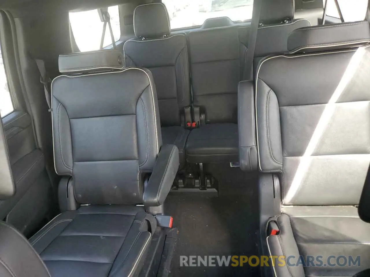 10 fotografías del automóvil dañado 1GKS2GKD7MR424034 GMC YUKON 2021