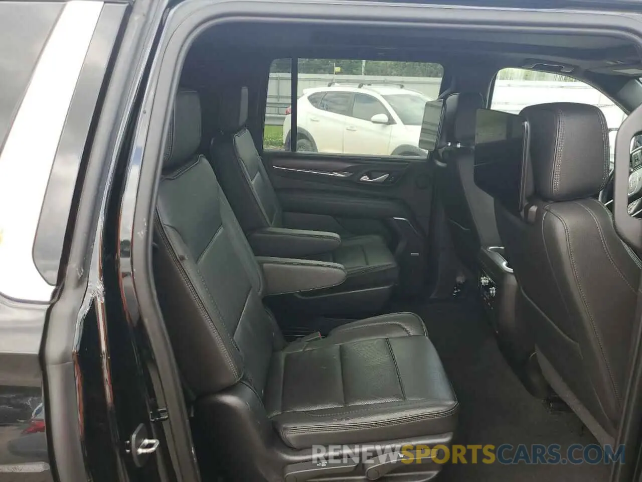 11 fotografías del automóvil dañado 1GKS2JKL1MR351151 GMC YUKON 2021