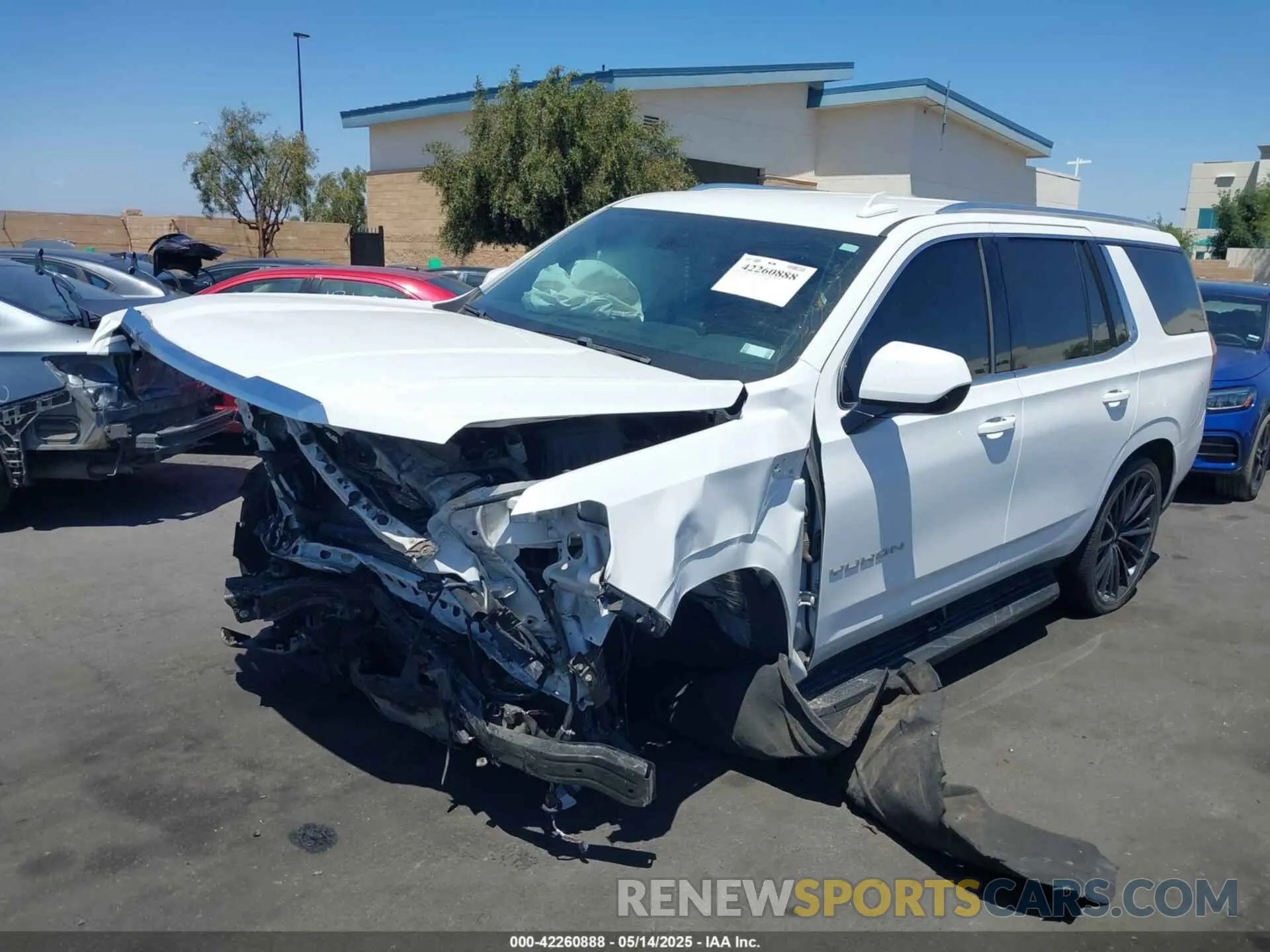 2 fotografías del automóvil dañado 1GKS1AKD8NR196434 GMC YUKON 2022