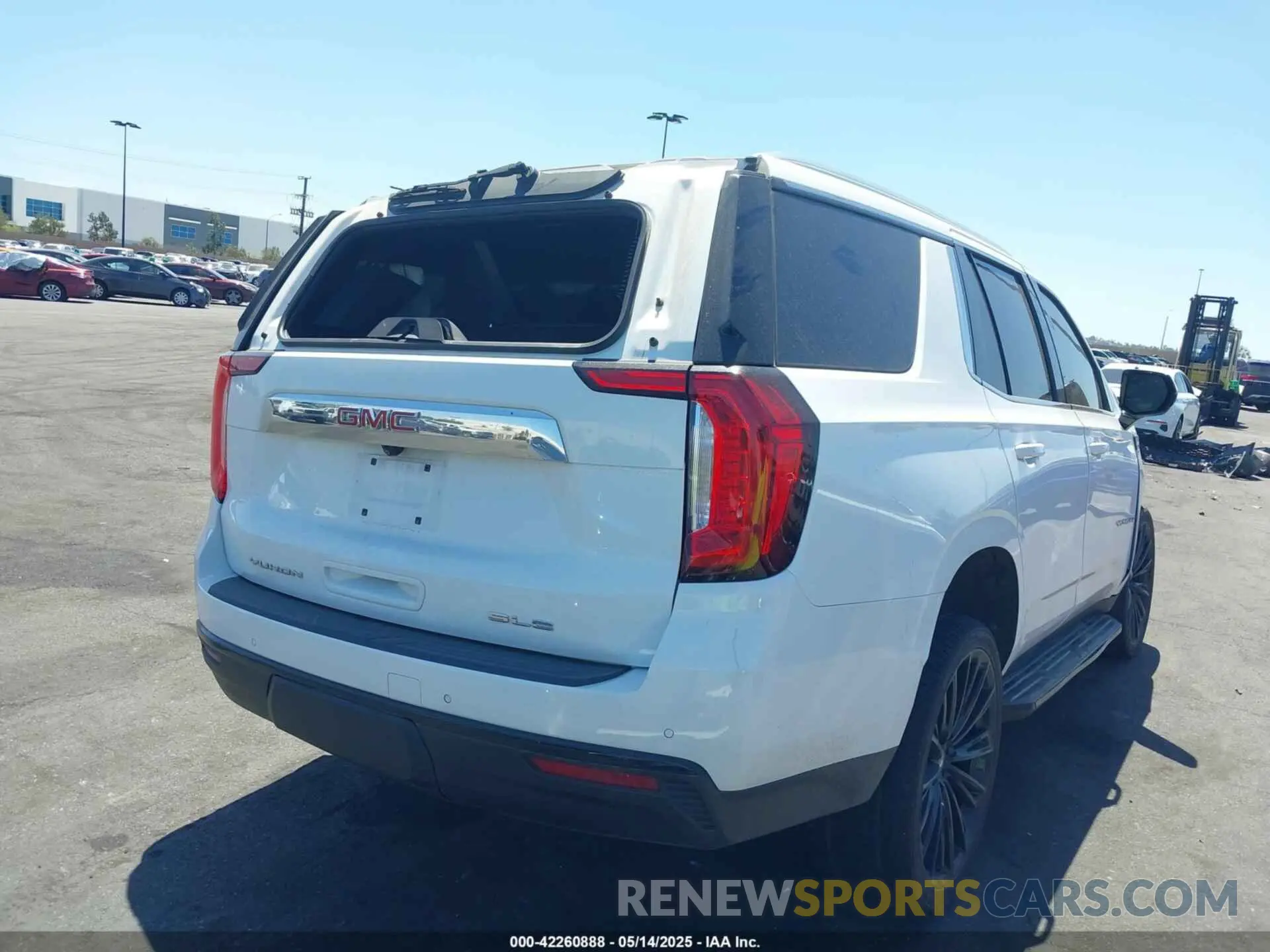 4 fotografías del automóvil dañado 1GKS1AKD8NR196434 GMC YUKON 2022