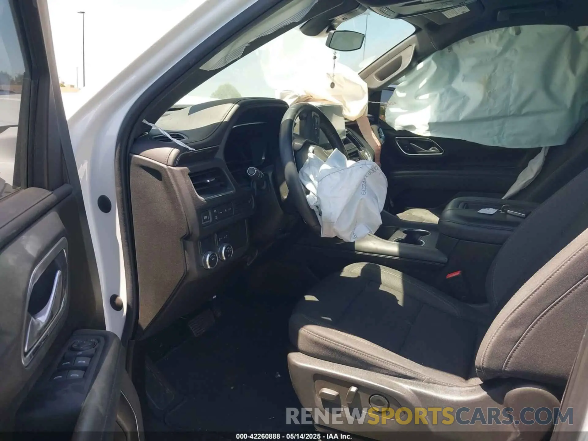 5 fotografías del automóvil dañado 1GKS1AKD8NR196434 GMC YUKON 2022
