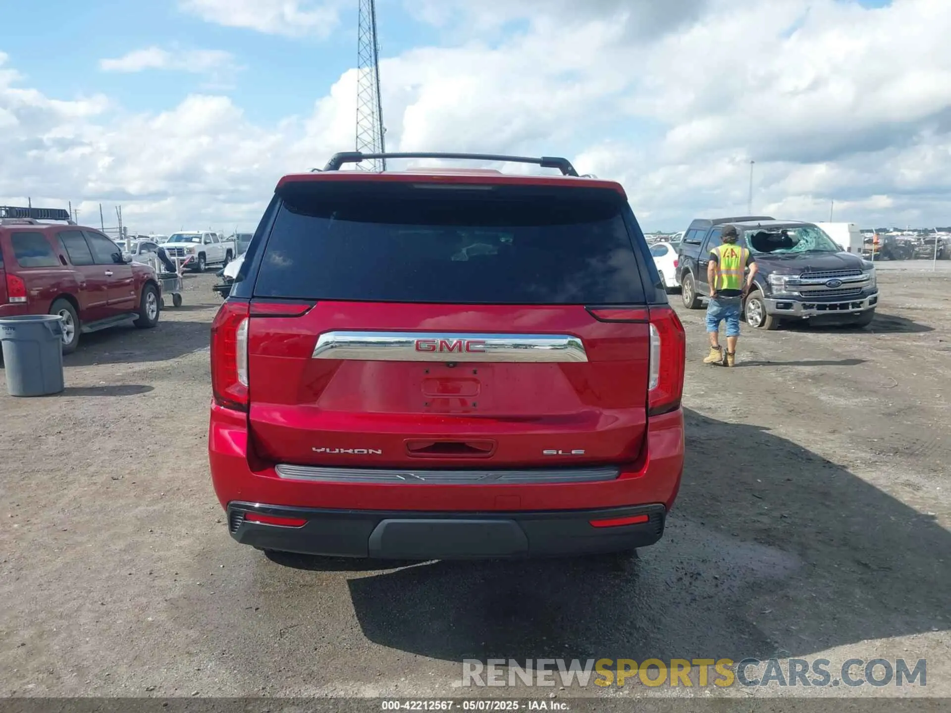 16 fotografías del automóvil dañado 1GKS2AKD2NR333199 GMC YUKON 2022