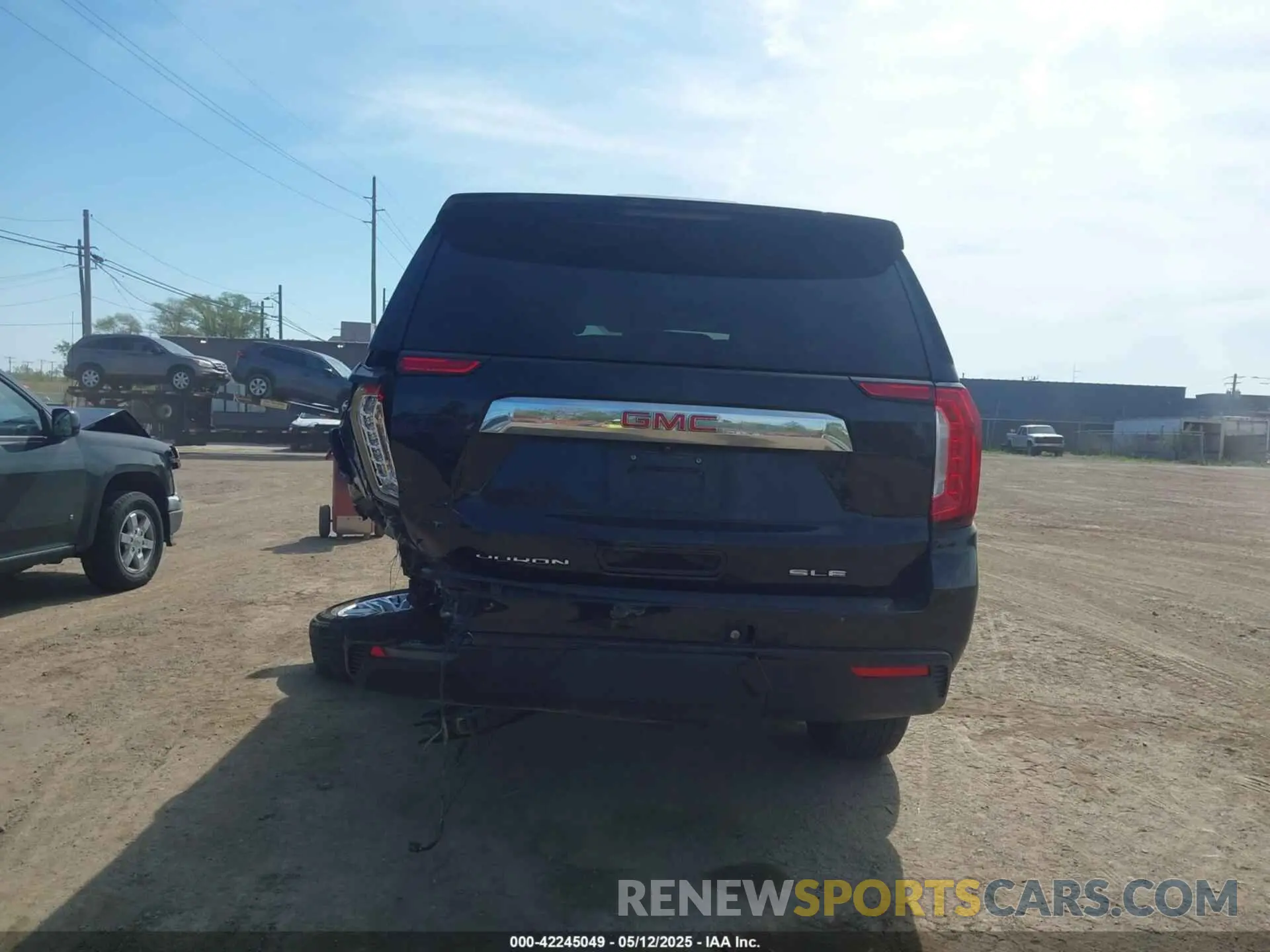 17 fotografías del automóvil dañado 1GKS2AKD6NR122426 GMC YUKON 2022