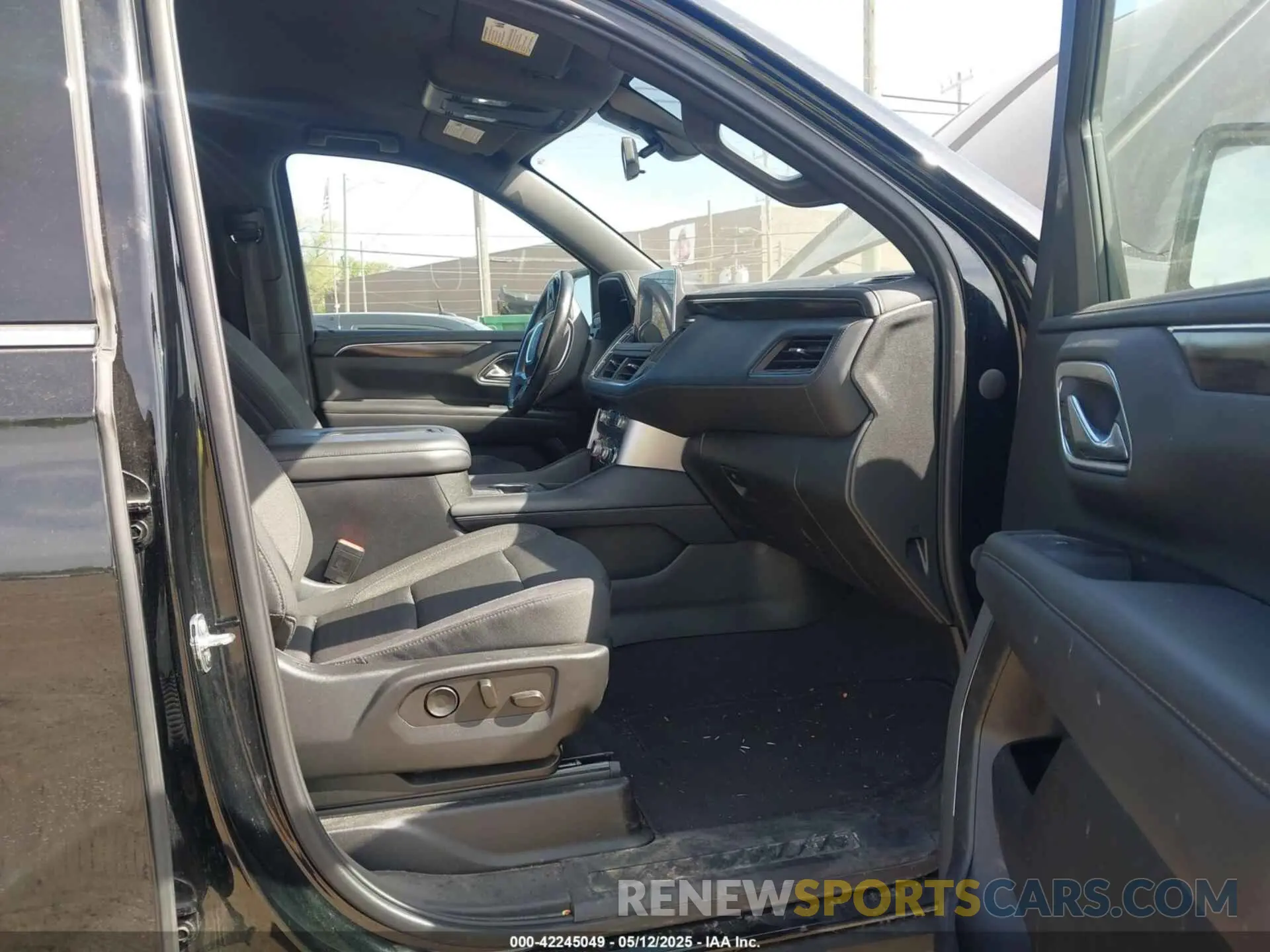 5 fotografías del automóvil dañado 1GKS2AKD6NR122426 GMC YUKON 2022