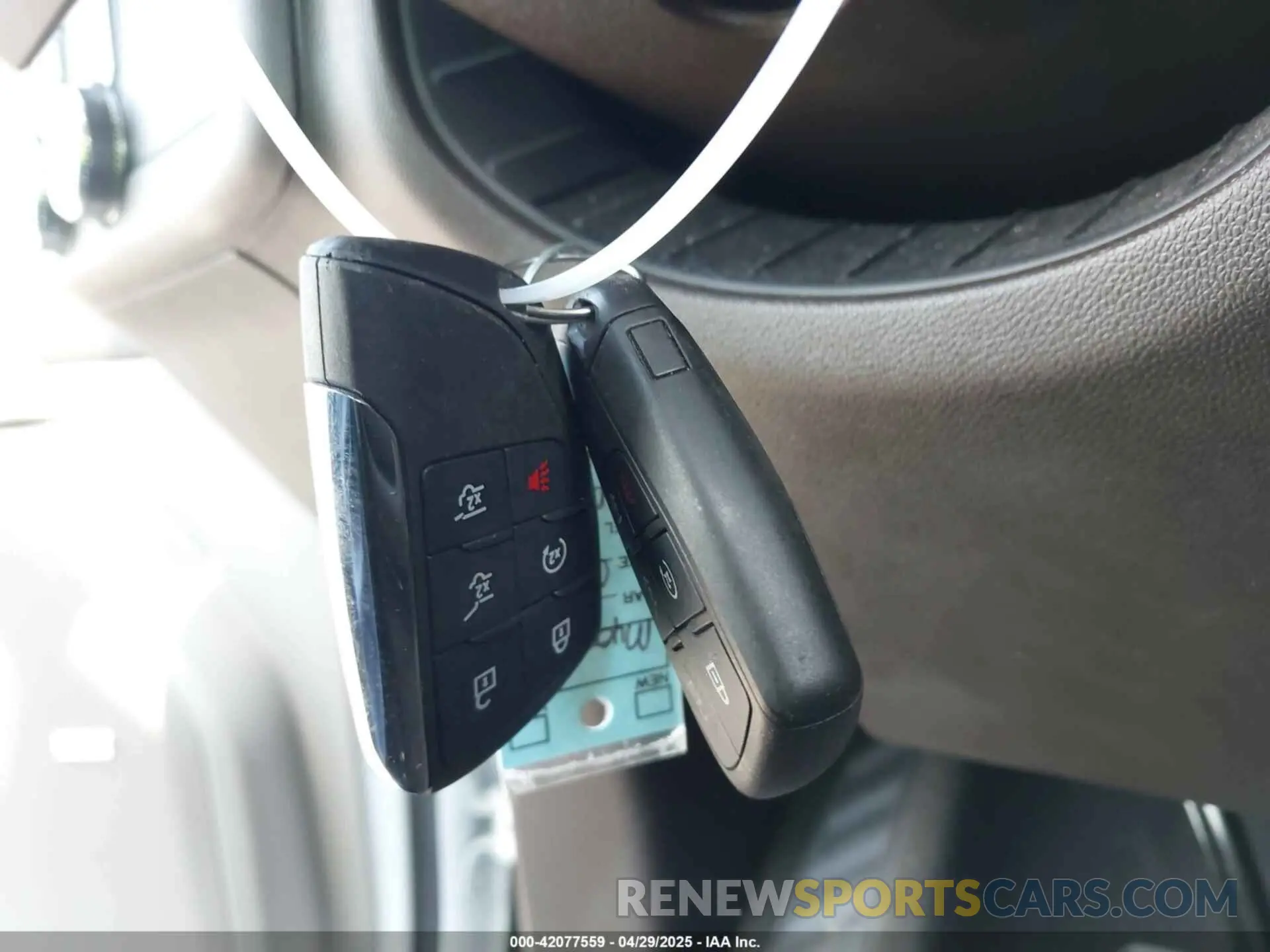 11 fotografías del automóvil dañado 1GKS2BKD3NR165465 GMC YUKON 2022