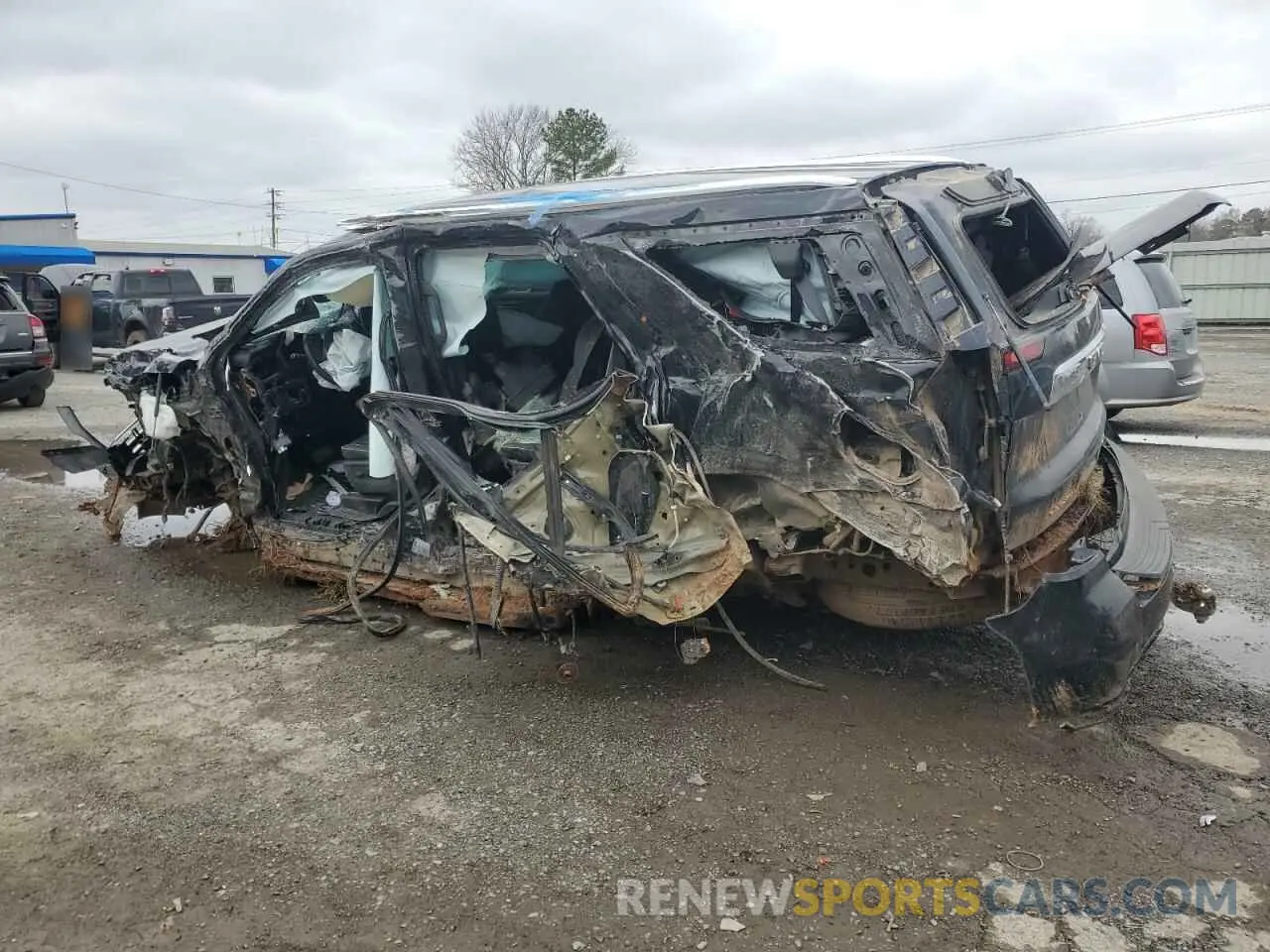 2 fotografías del automóvil dañado 1GKS2BKD4NR350432 GMC YUKON 2022