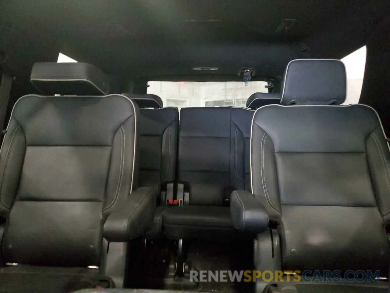 10 fotografías del automóvil dañado 1GKS2BKD6NR106829 GMC YUKON 2022