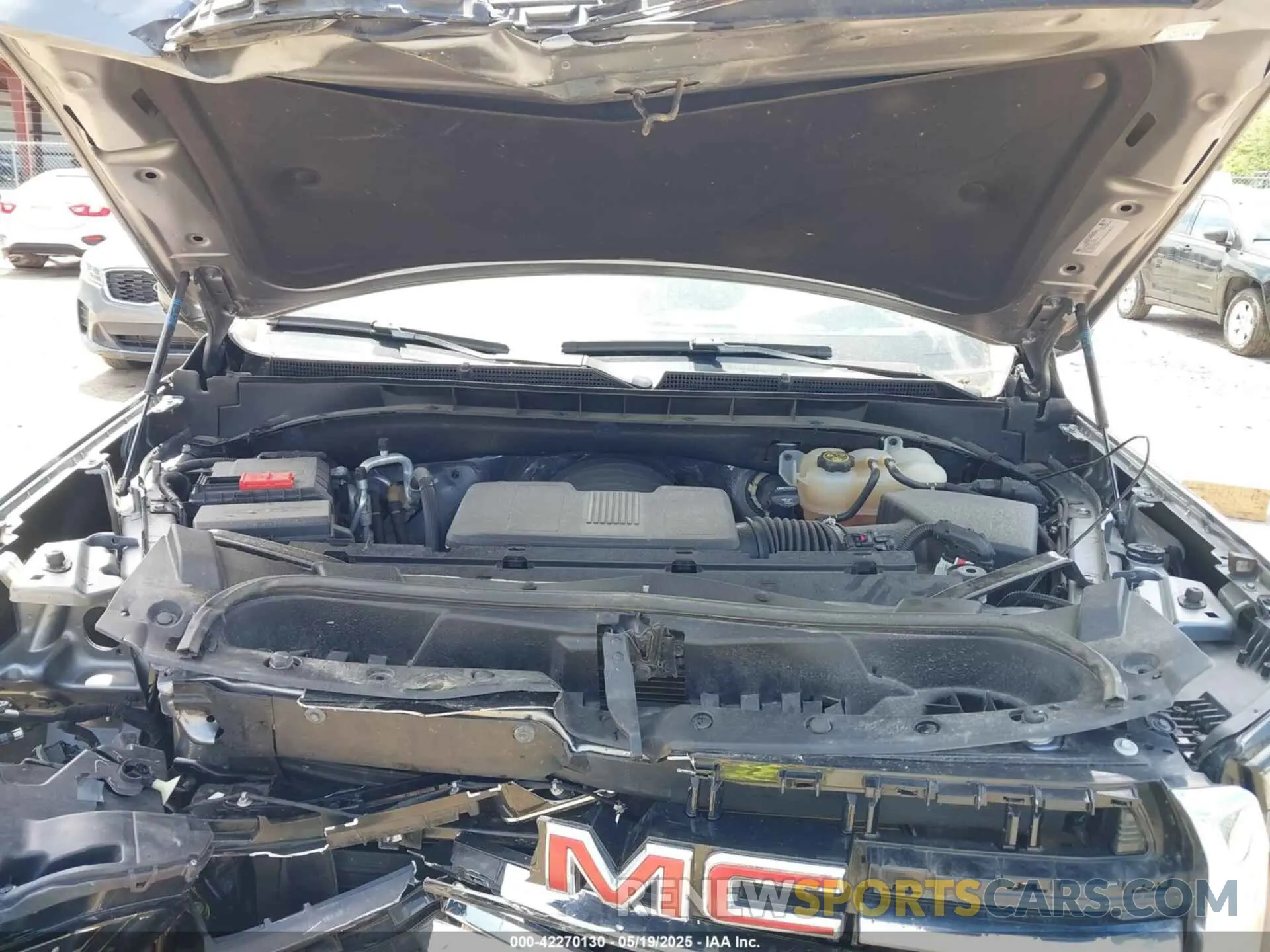10 fotografías del automóvil dañado 1GKS2BKD8NR255663 GMC YUKON 2022