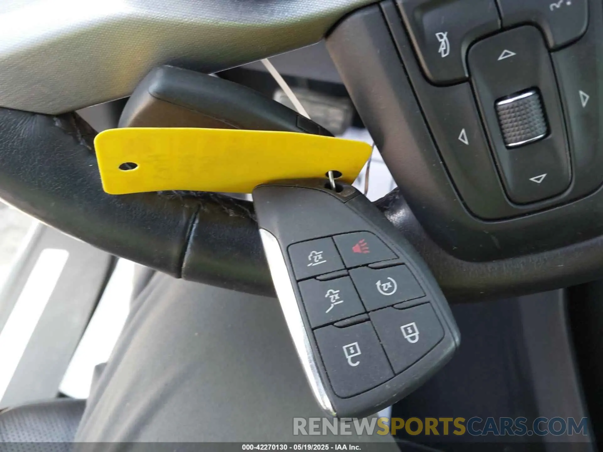11 fotografías del automóvil dañado 1GKS2BKD8NR255663 GMC YUKON 2022
