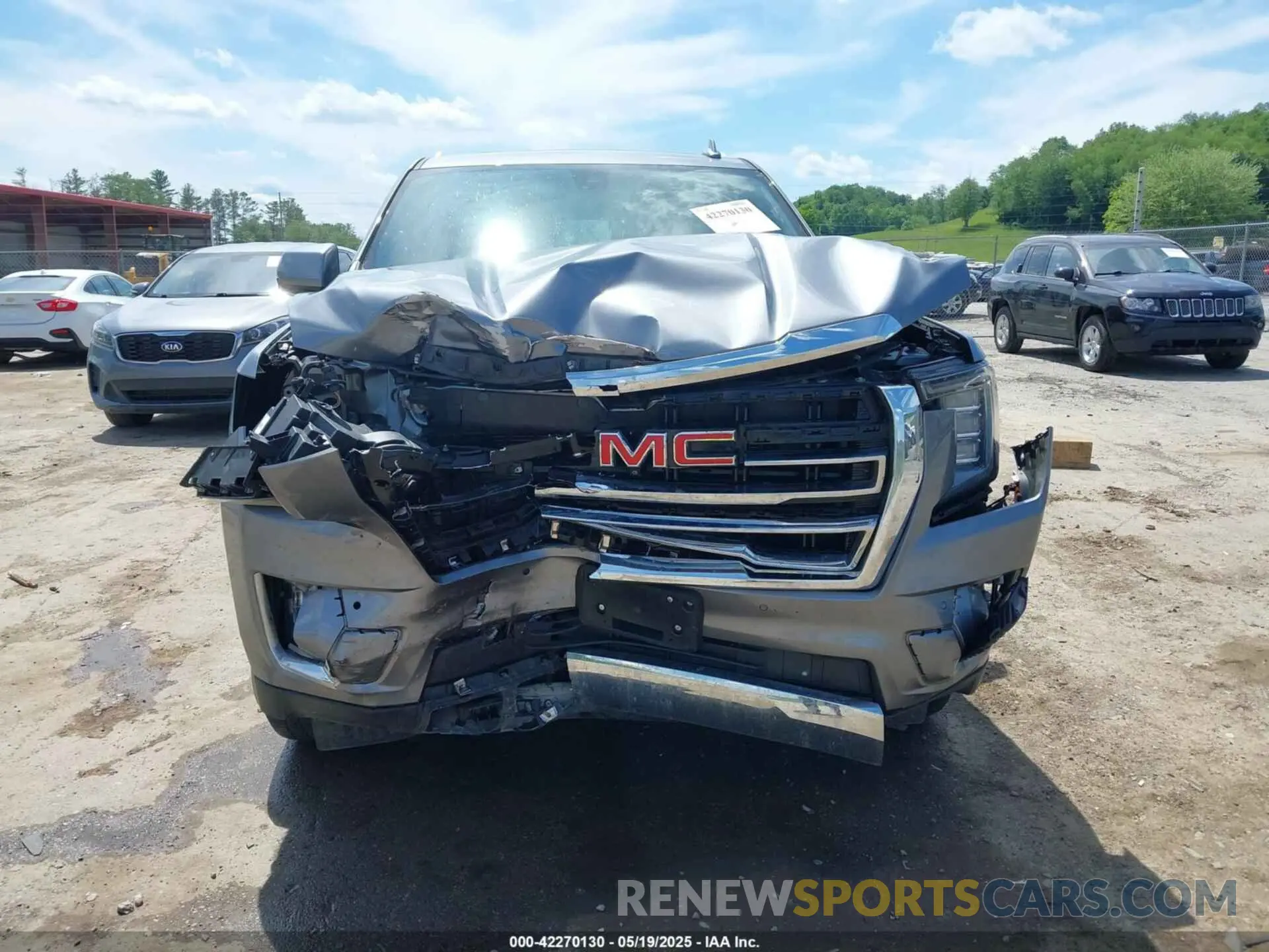 12 fotografías del automóvil dañado 1GKS2BKD8NR255663 GMC YUKON 2022