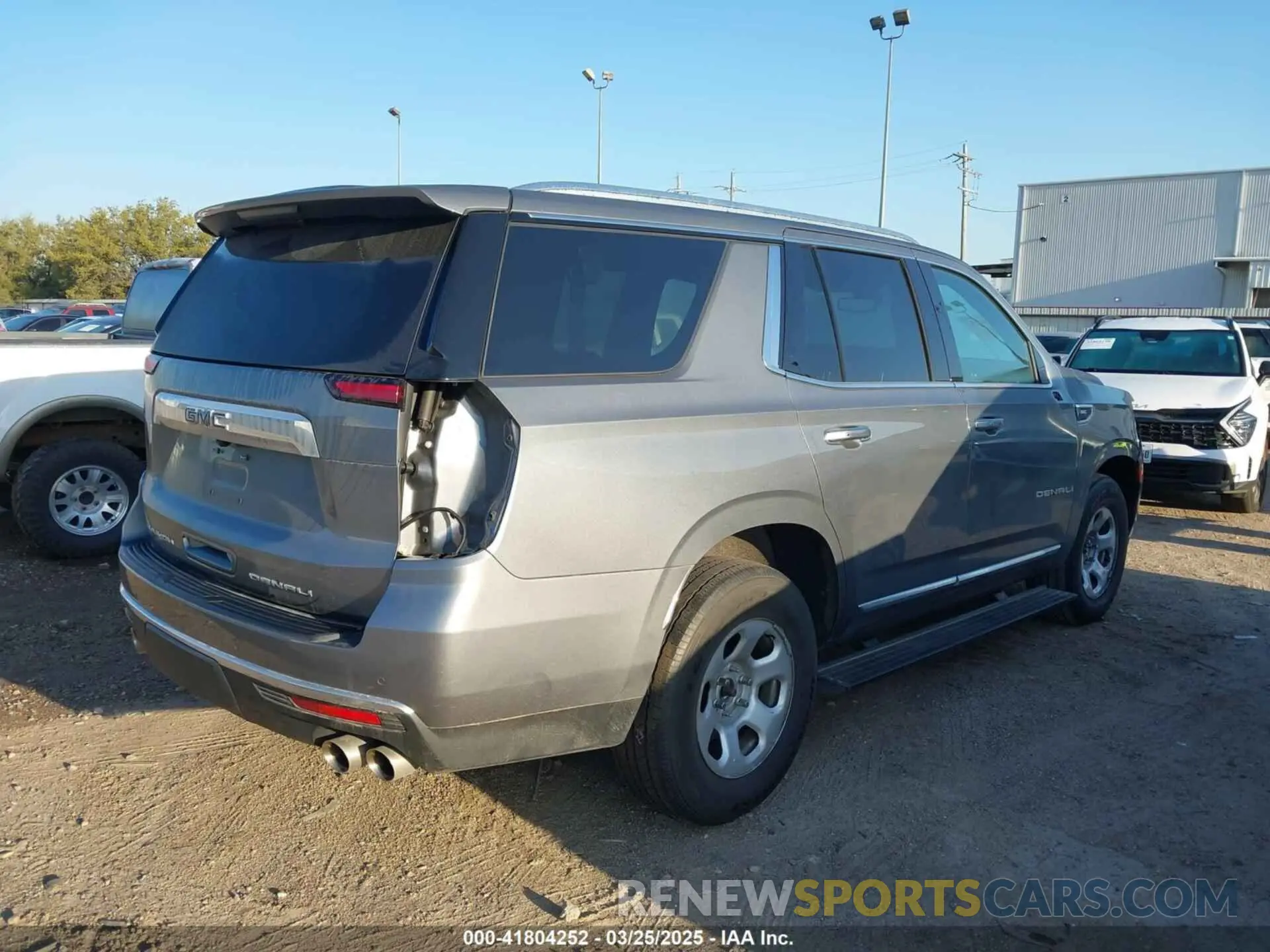4 fotografías del automóvil dañado 1GKS2DKL5NR327423 GMC YUKON 2022