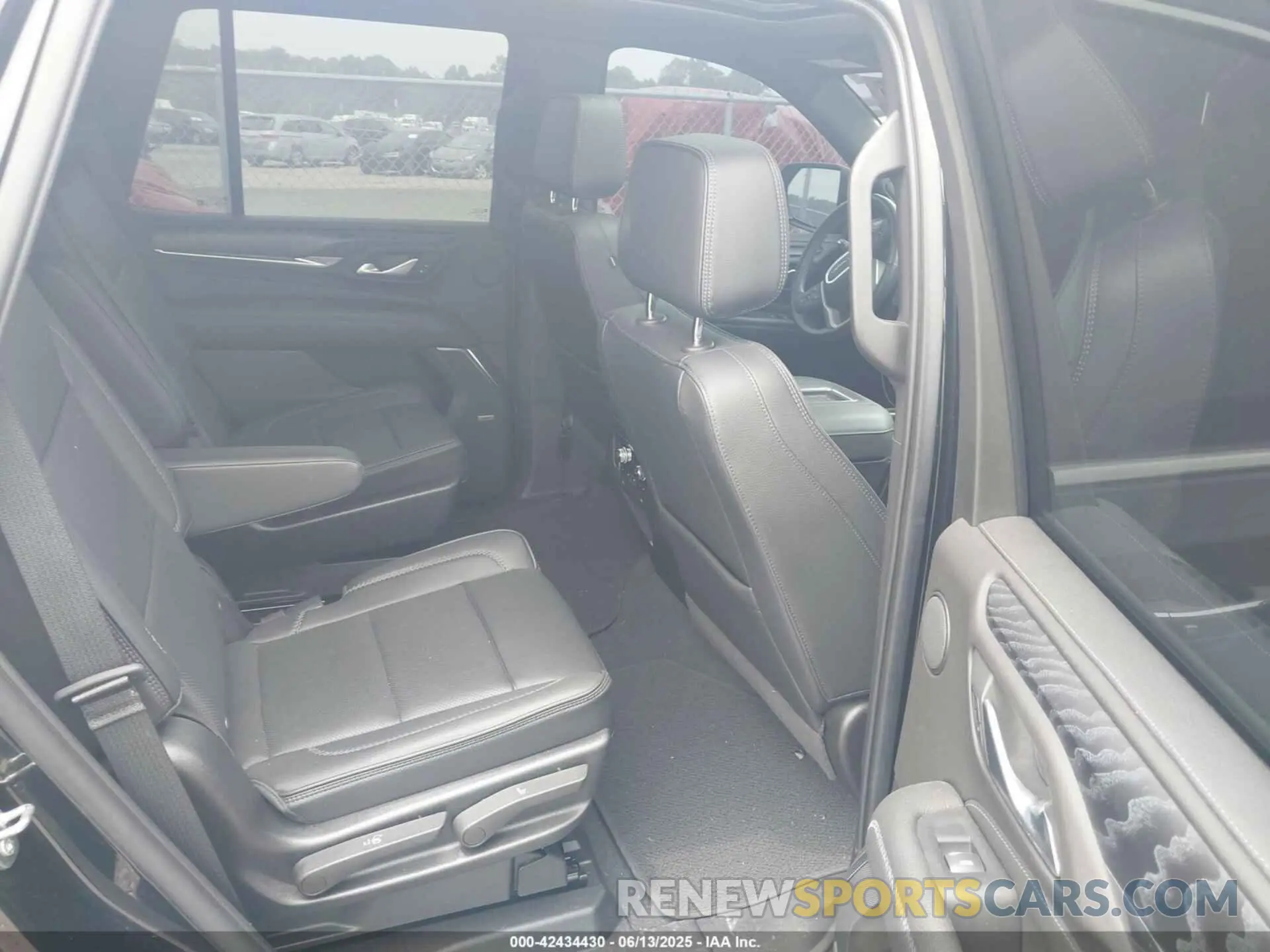 8 fotografías del automóvil dañado 1GKS2DKL7NR271890 GMC YUKON 2022